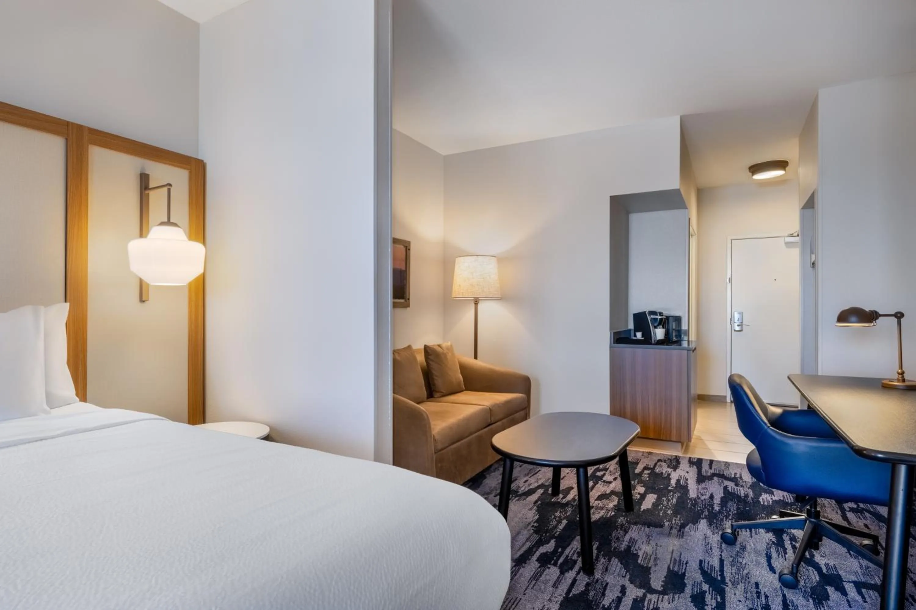 Bed in Holiday Inn Express Hotel & Suites Fort Walton Beach Hurlburt Area, an IHG Hotel