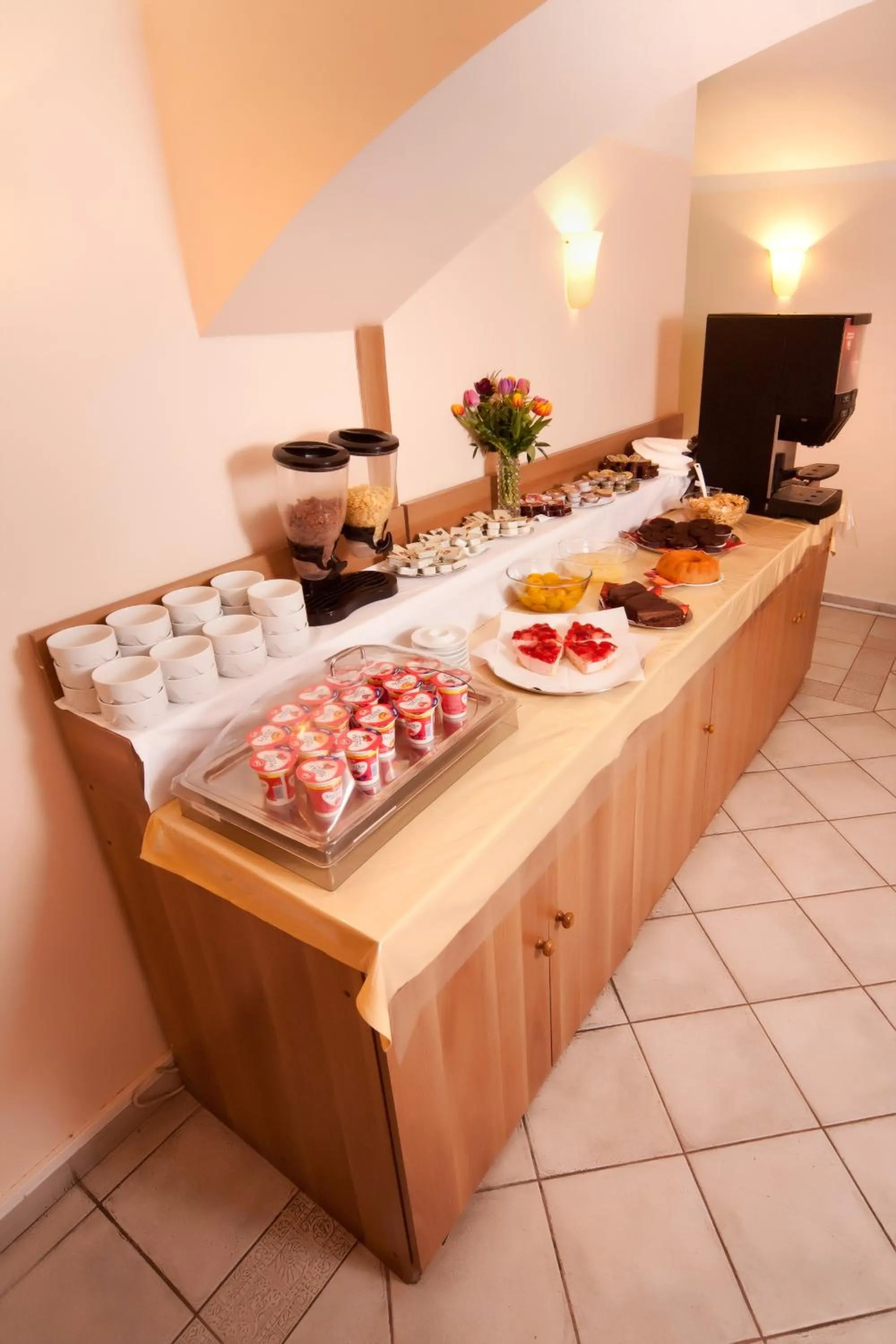 Food and drinks in Hotel Residence Select