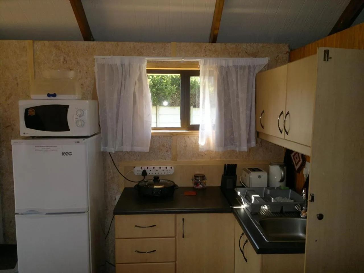 Coffee/tea facilities in Dibiki Holiday Resort