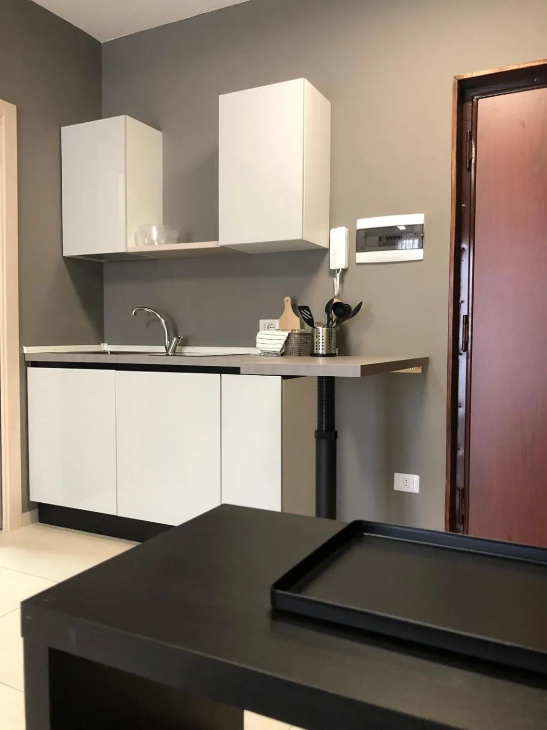 Kitchen or kitchenette in Dante 11 Guesthouse by Apulia Accommodation