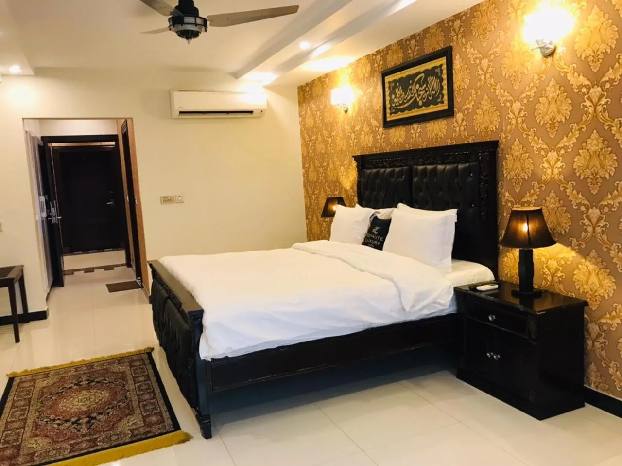 Bed in Royaute Luxury Hotel Sialkot