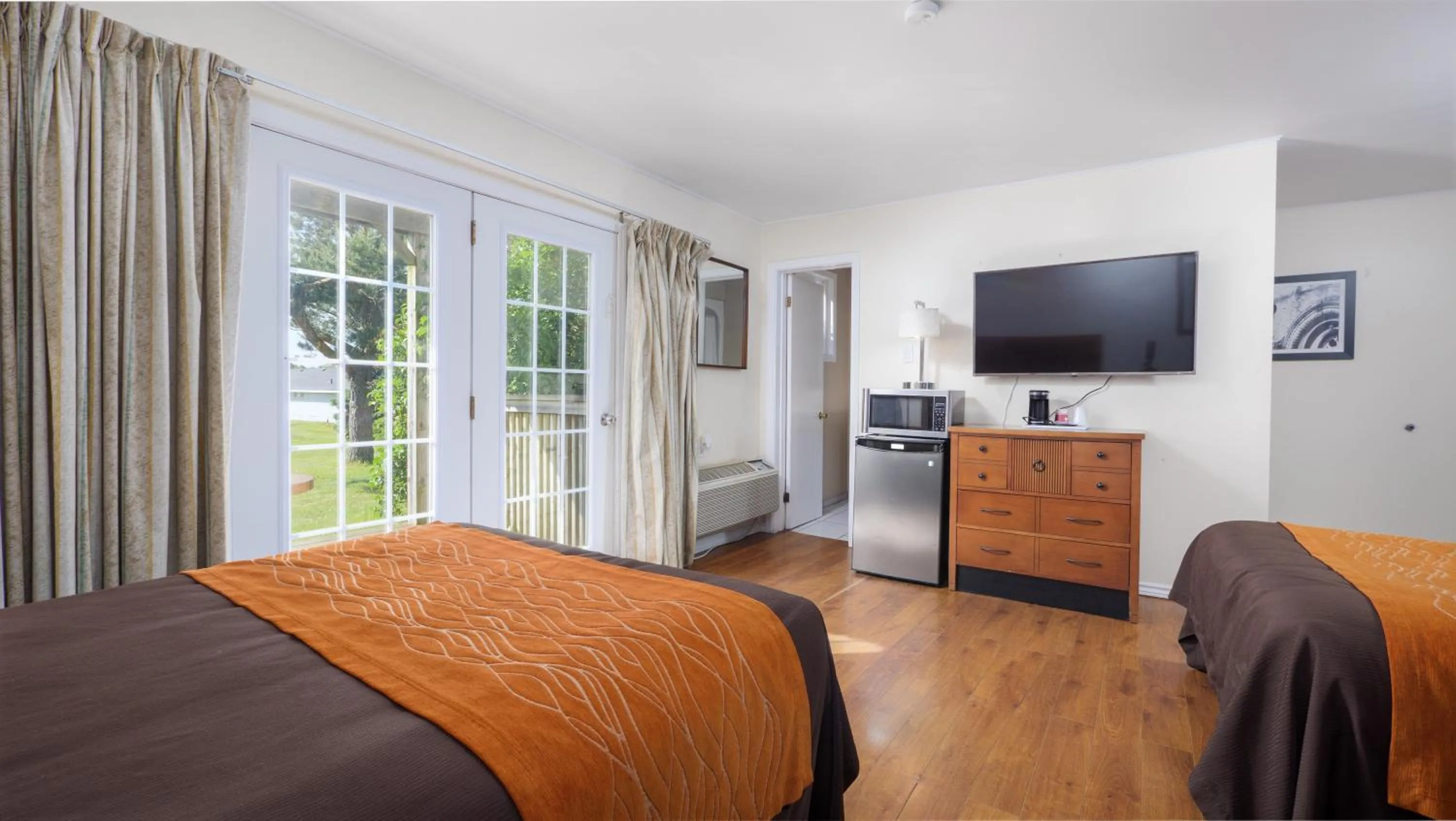 Bedroom in Coach House Inn