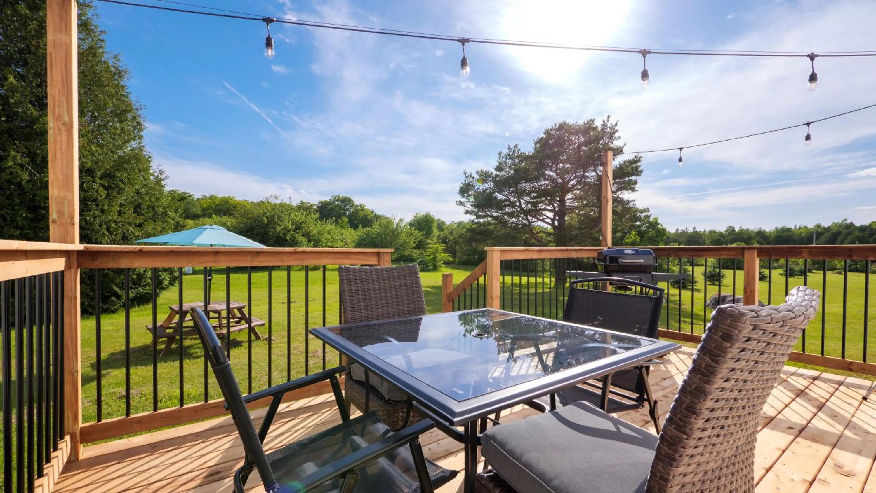Patio in Coach House Inn