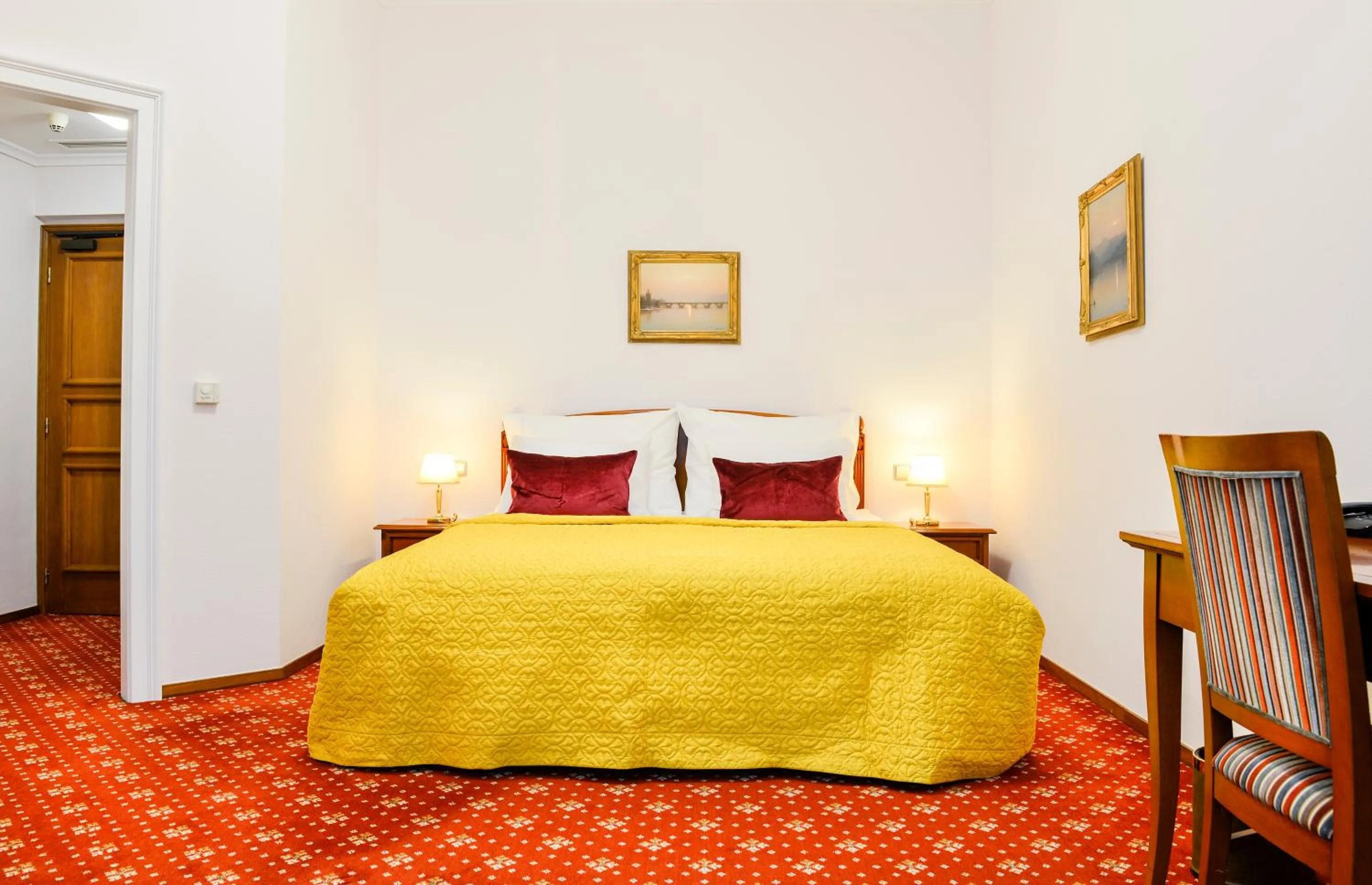 Bed in Boutique Hotel Seven Days