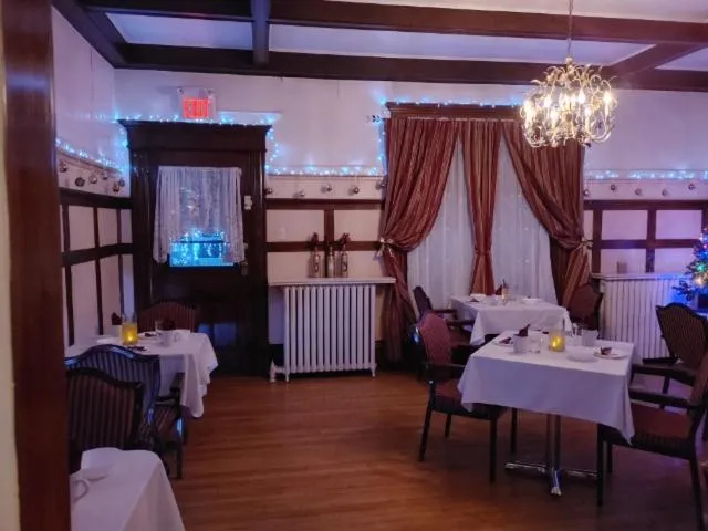 Coffee/tea facilities in Marmora and Lake Inn and Victorian Diner