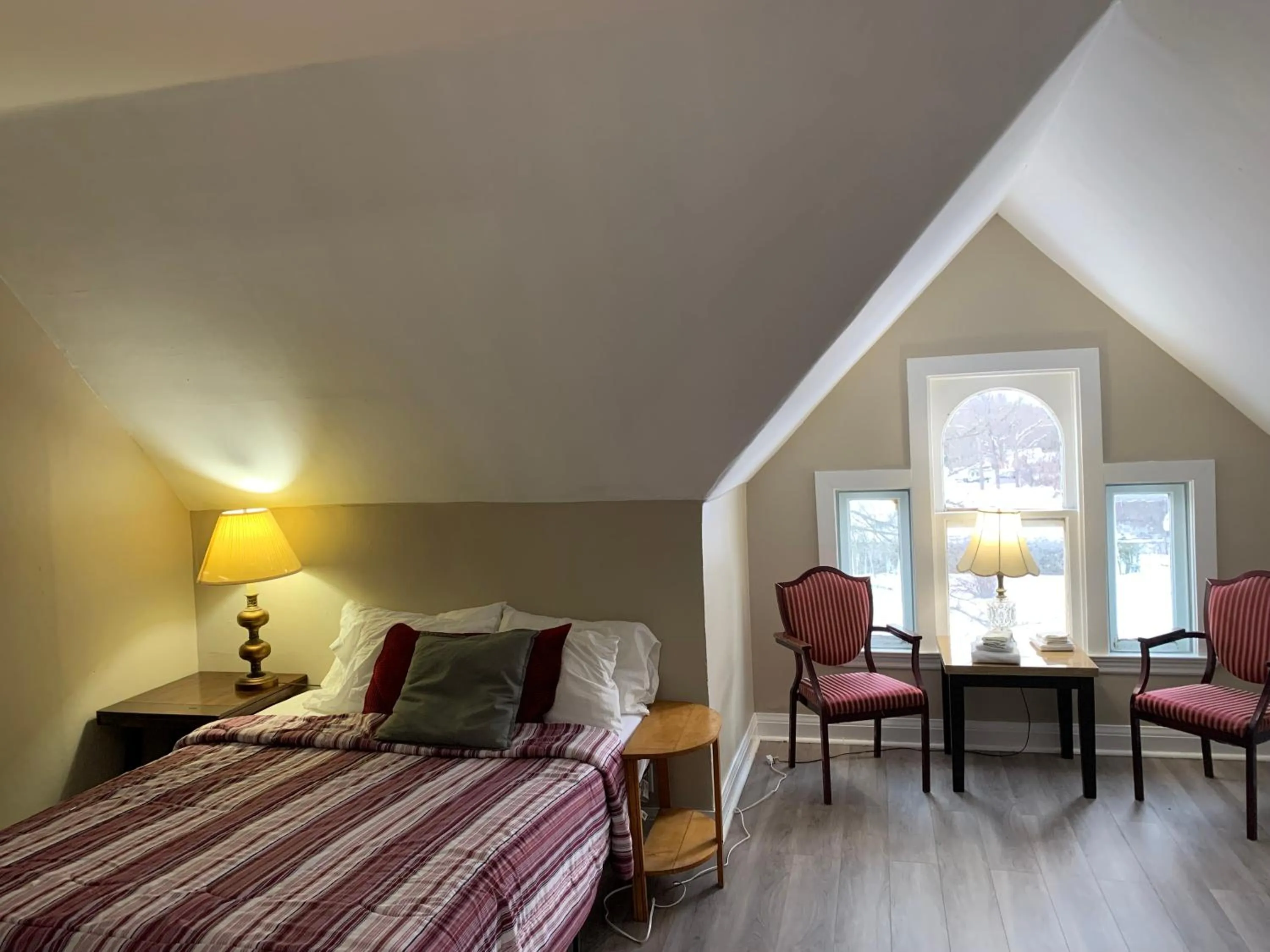 Bed in Marmora and Lake Inn and Victorian Diner