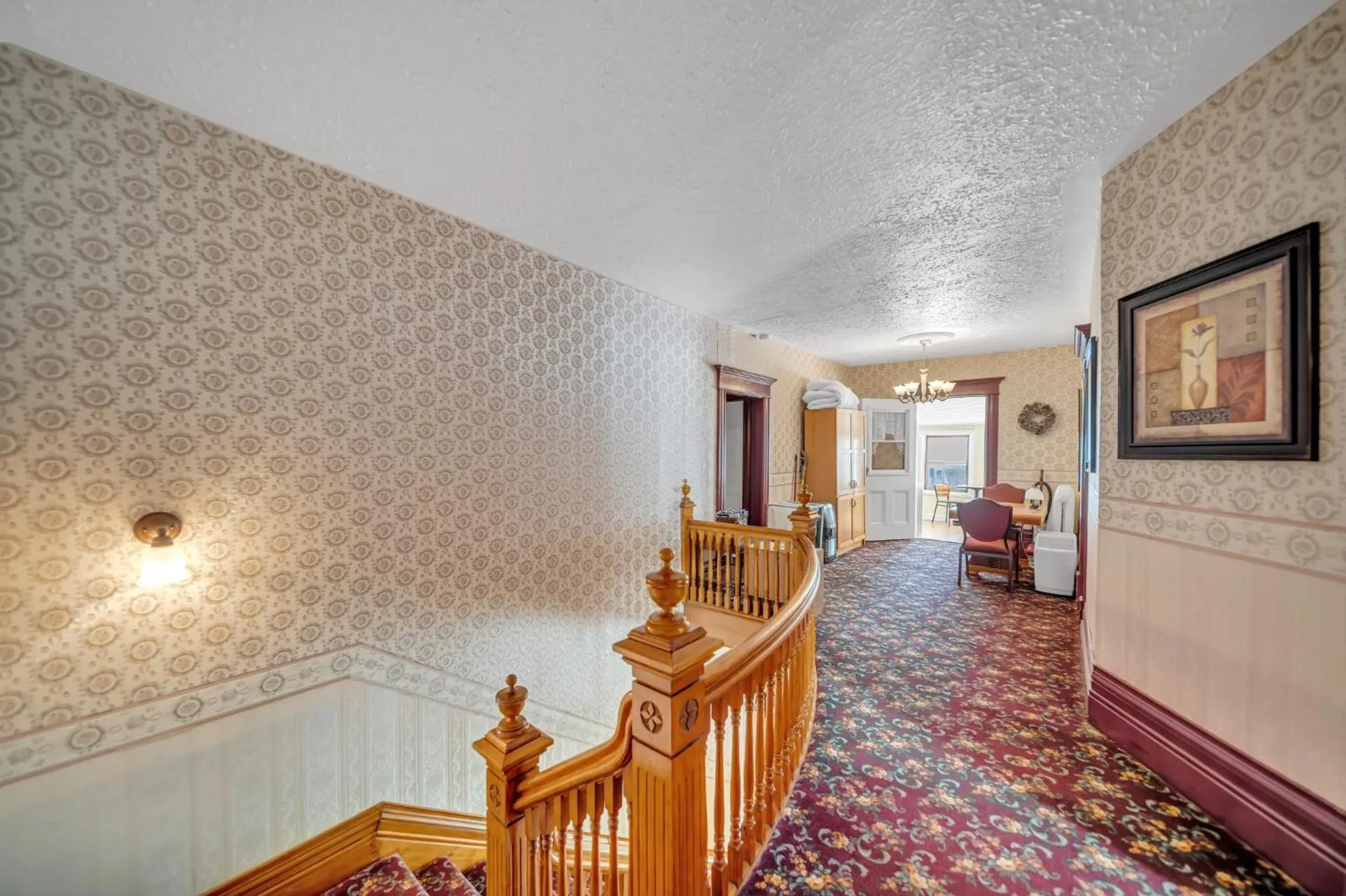 Marmora and Lake Inn and Victorian Diner