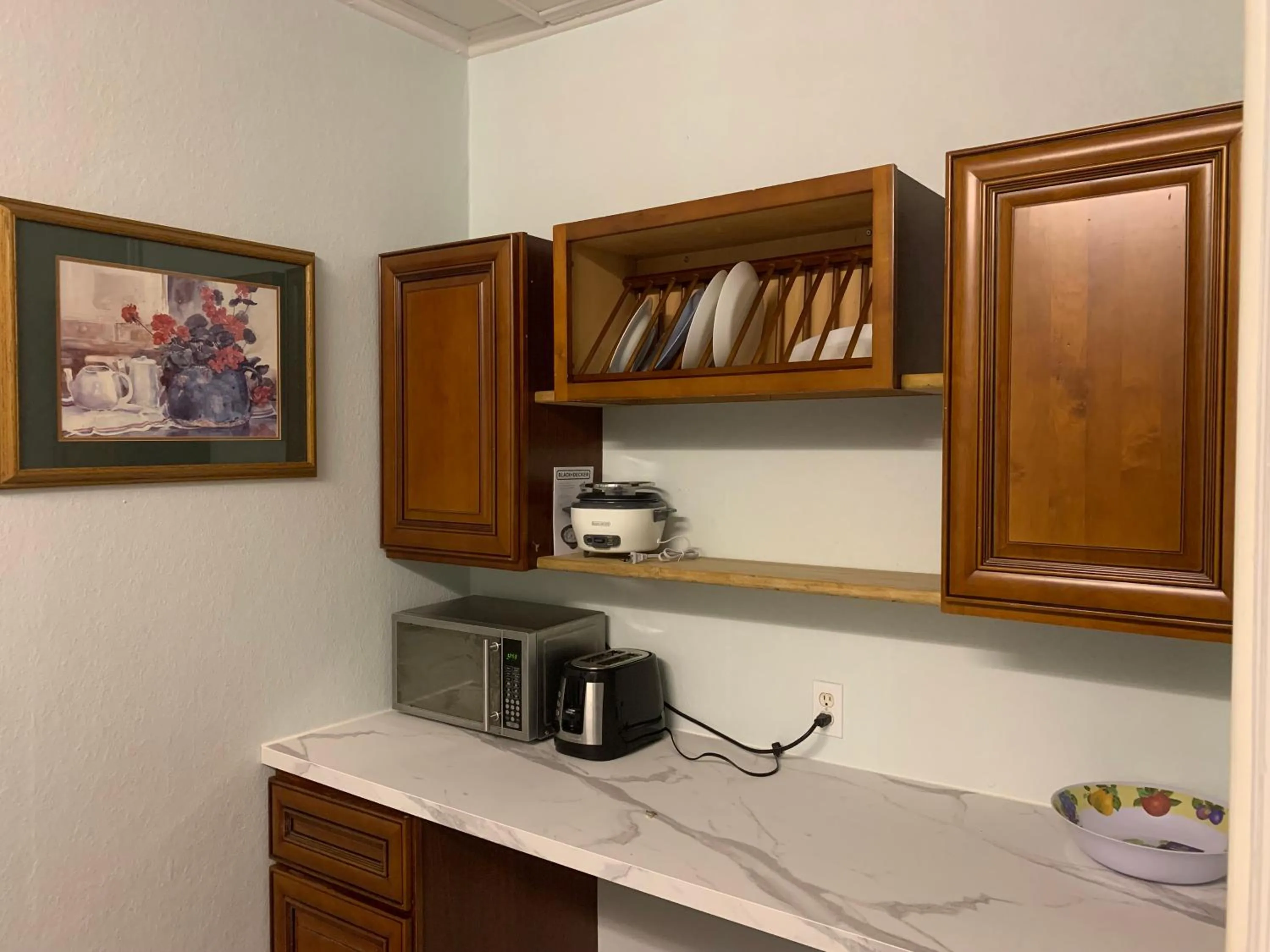 Kitchen or kitchenette in Marmora and Lake Inn and Victorian Diner