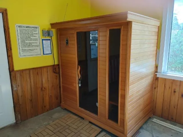 Sauna in Marmora and Lake Inn and Victorian Diner