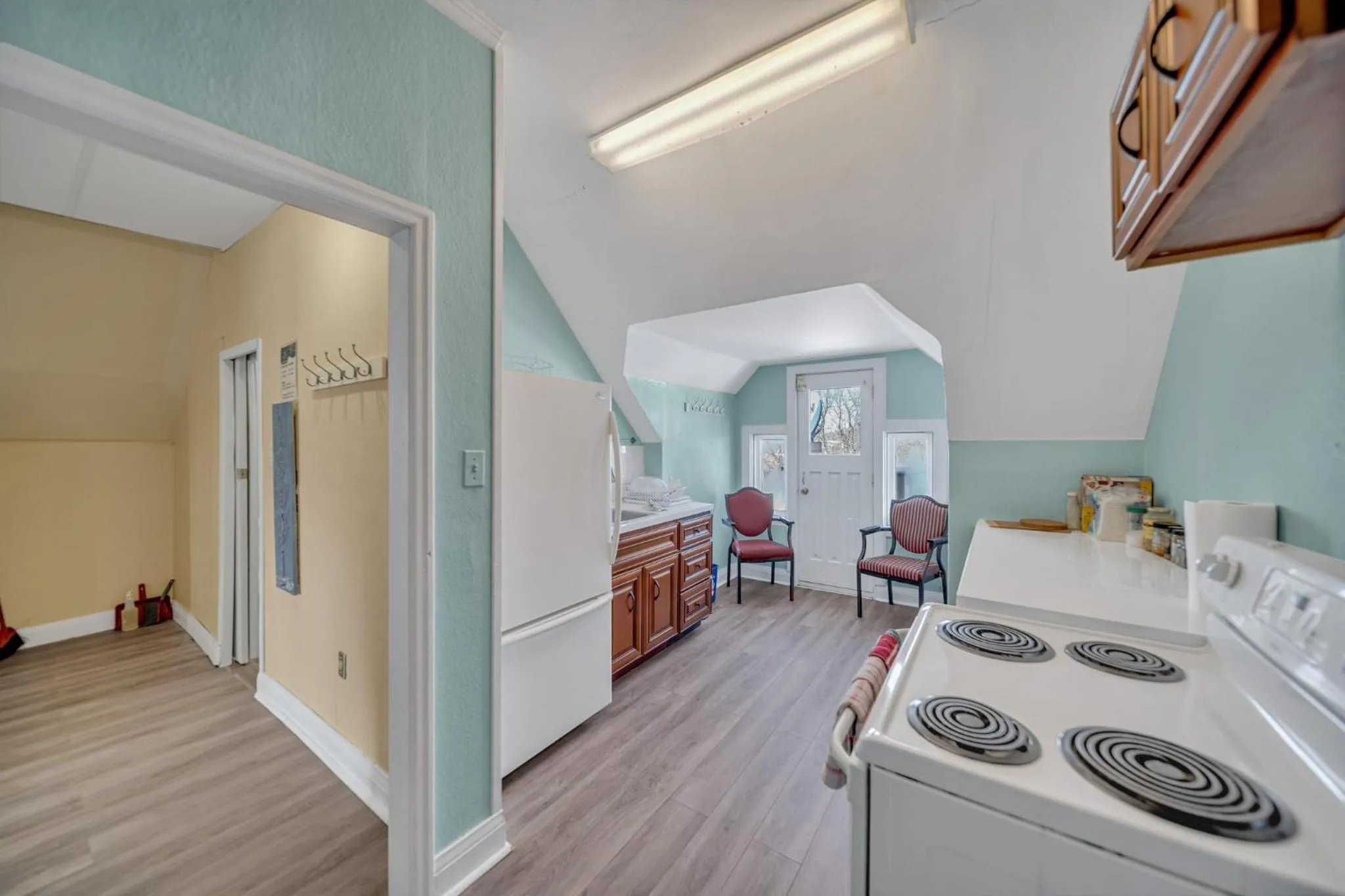 Marmora and Lake Inn and Victorian Diner