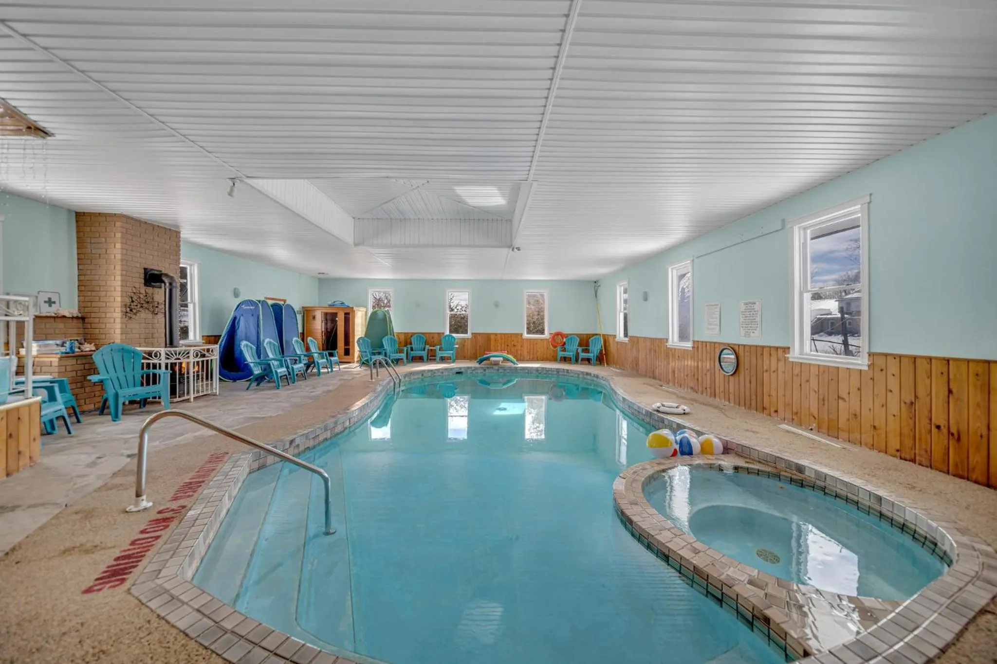 Swimming pool in Marmora and Lake Inn and Victorian Diner