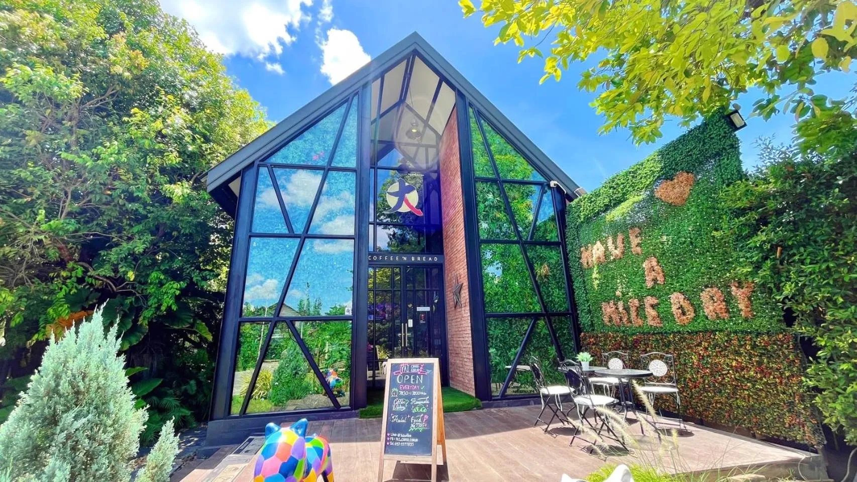 Restaurant/places to eat in Coco Pina