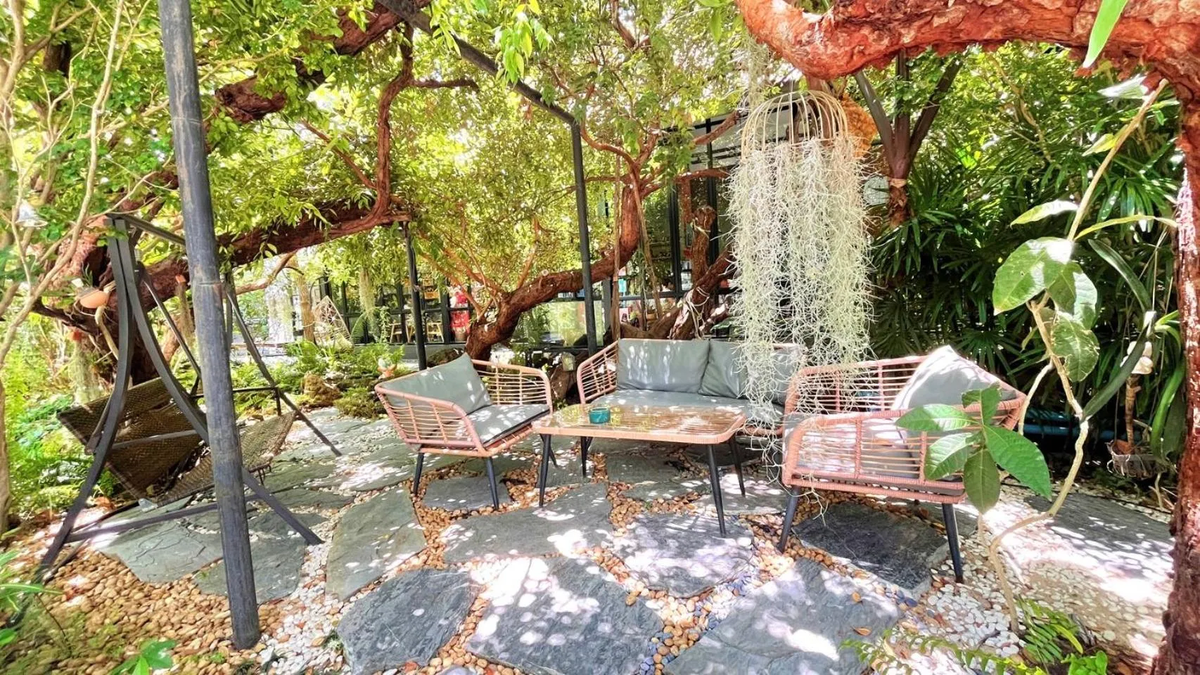 Restaurant/places to eat in Coco Pina