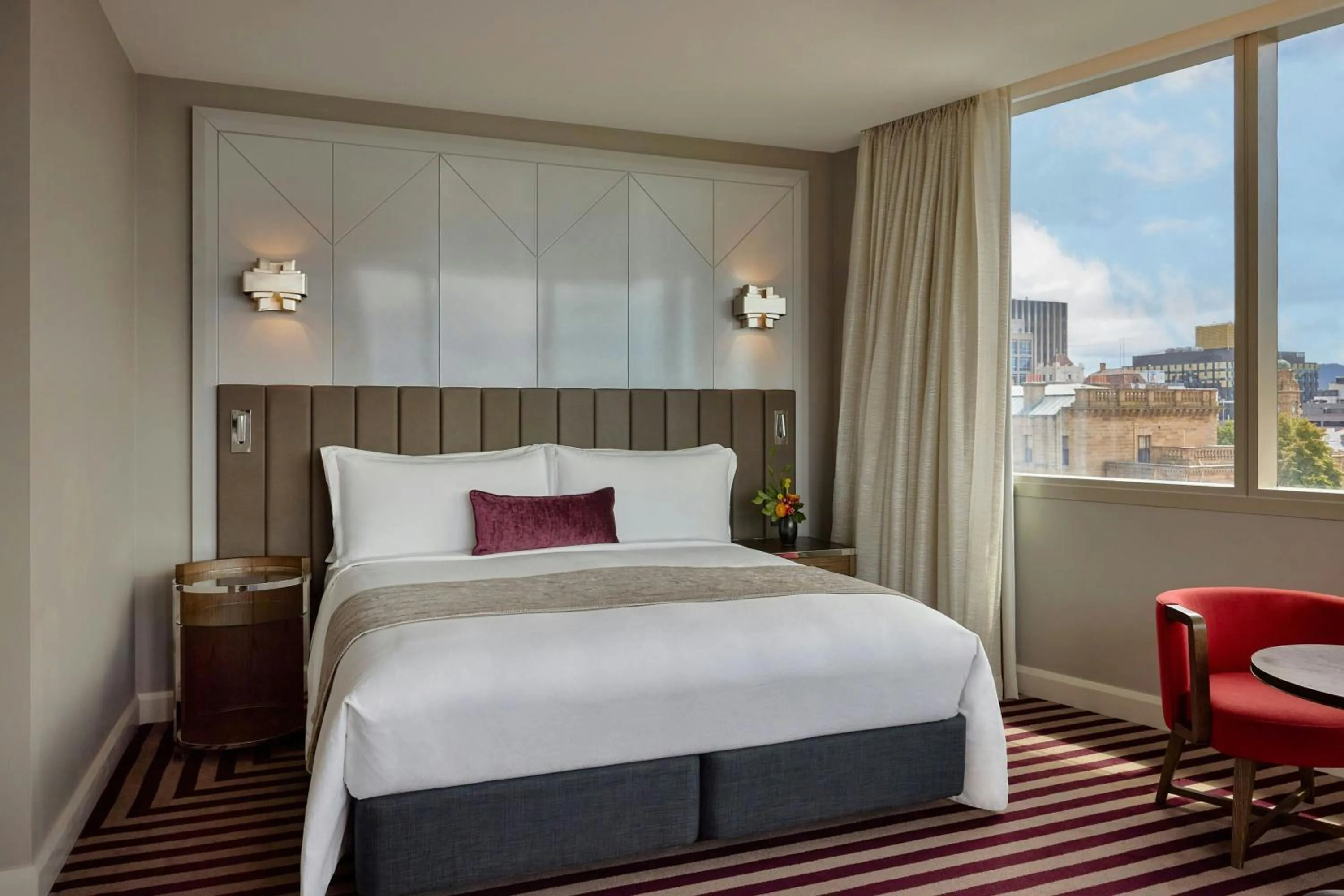 Photo of the whole room, Bed in The Tasman, a Luxury Collection Hotel, Hobart