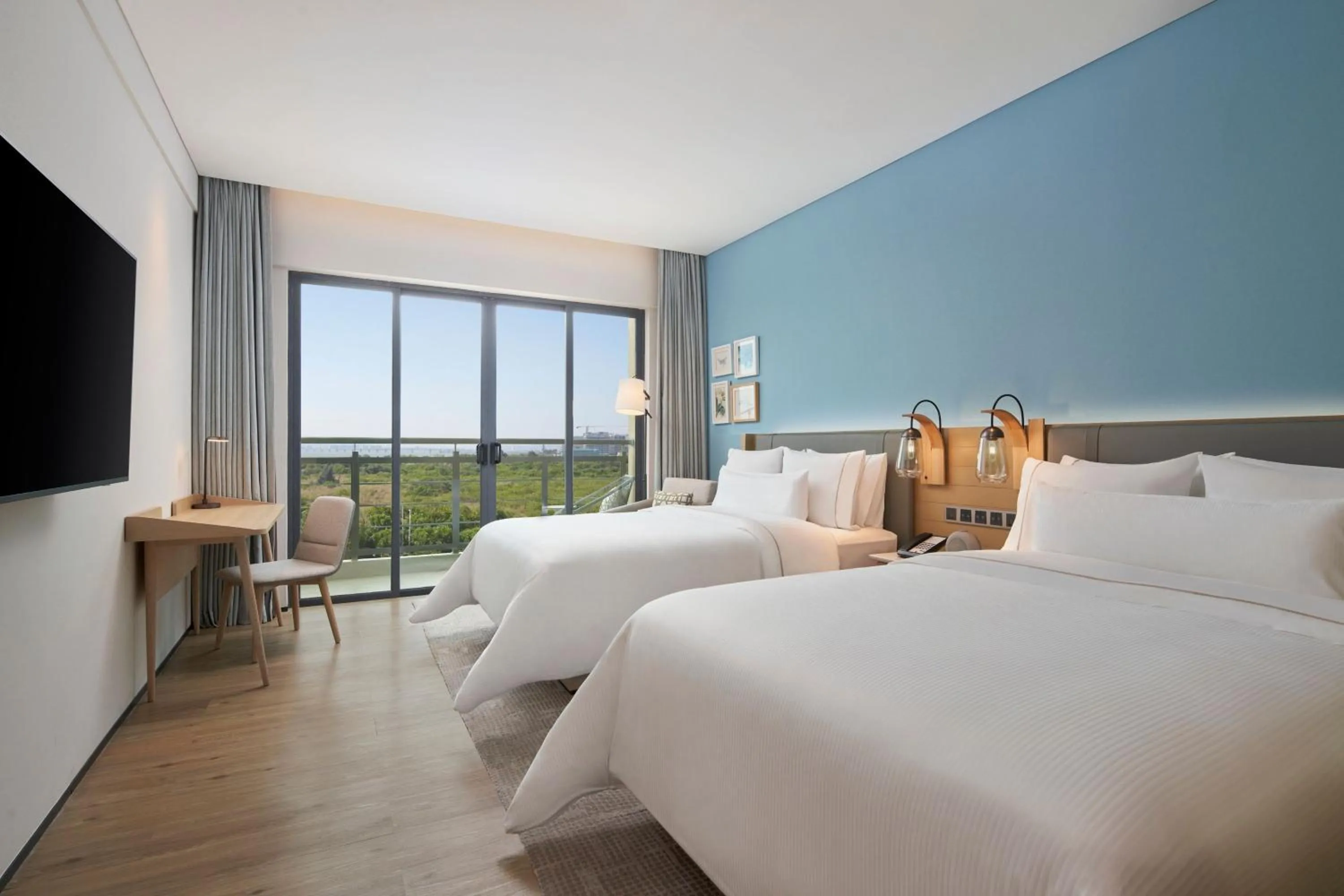 Photo of the whole room, Bed in Element Xiamen Tong'an