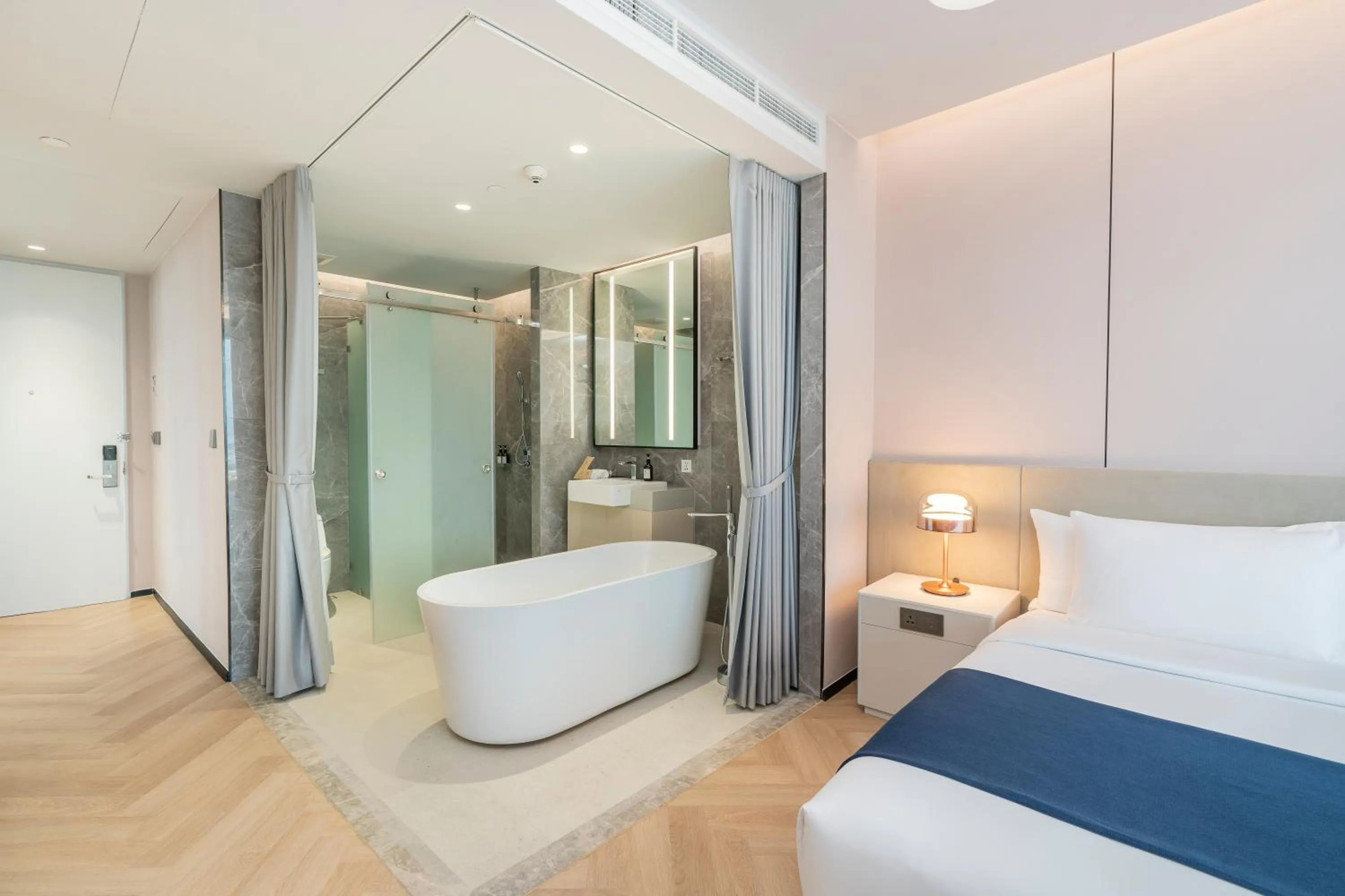Bathroom, Bed in Arbour Hotel and Residence