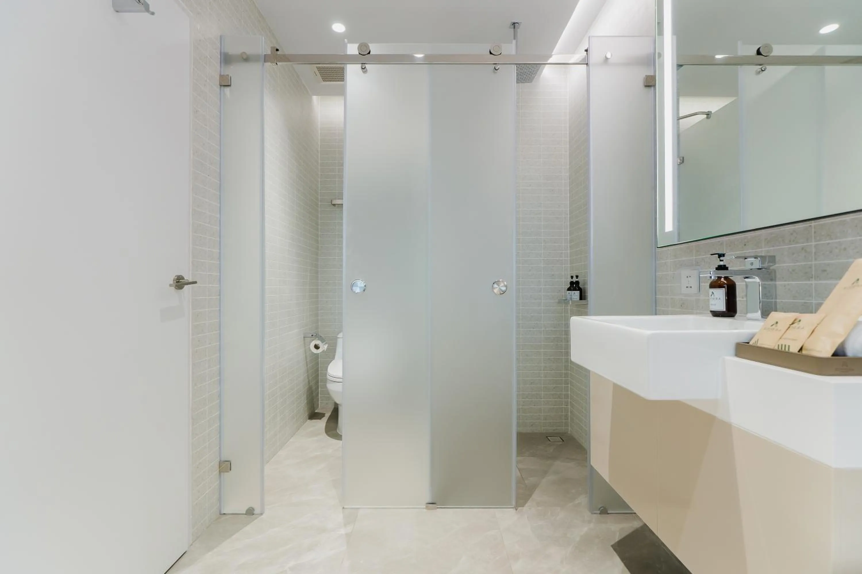 Shower in Arbour Hotel and Residence