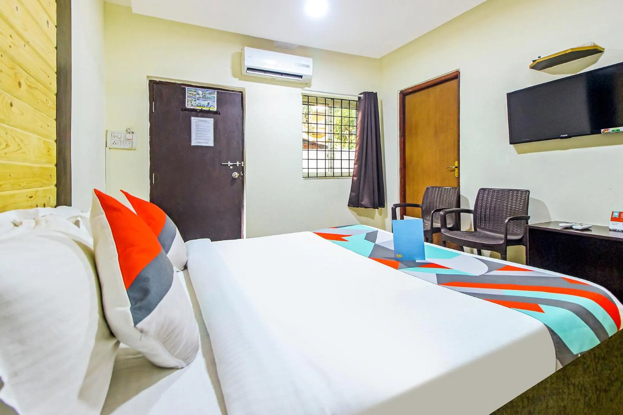 Bedroom in FabHotel Golden Nest Deluxe - Nr Calangute Beach