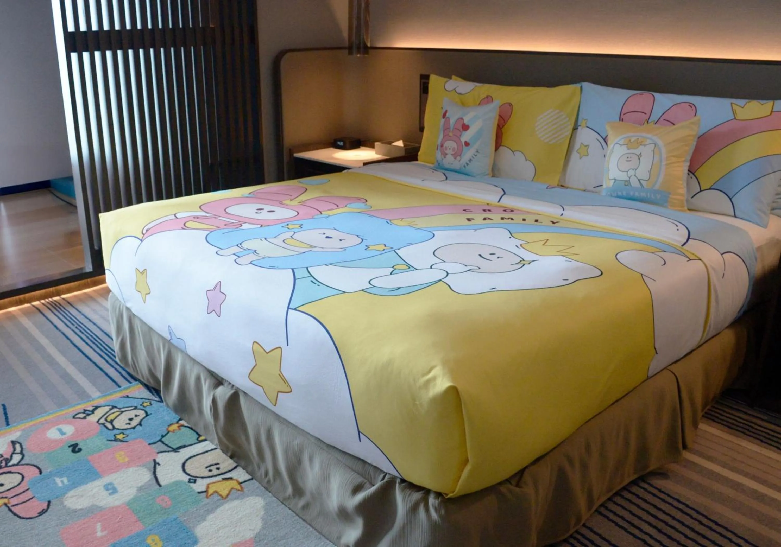 Bed in Crowne Plaza Xiamen Jimei Seaview by IHG