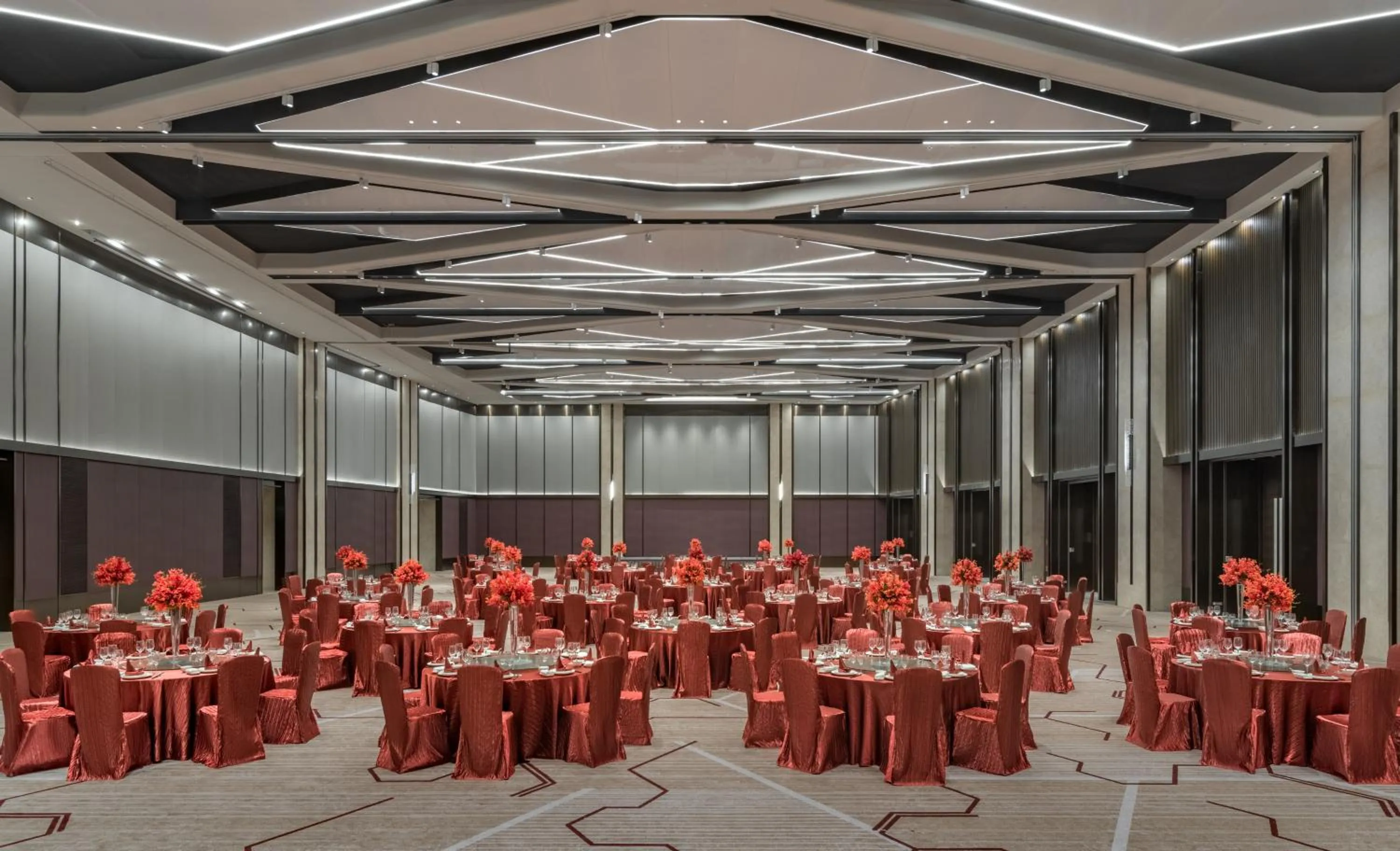 Banquet/Function facilities in Crowne Plaza Xiamen Jimei Seaview by IHG-Free Mini Bar
