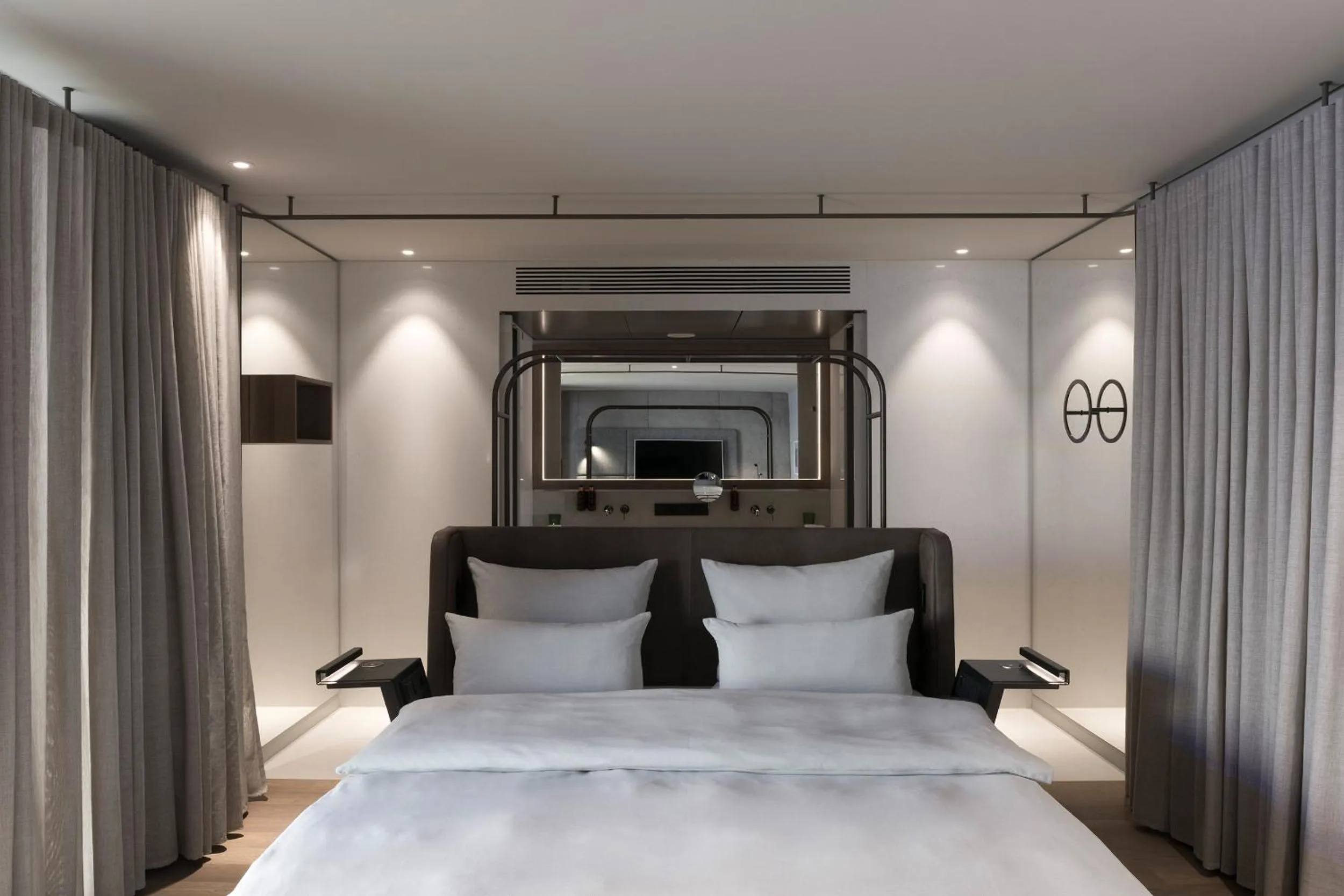 Bed in b'mine Hotel Frankfurt Airport