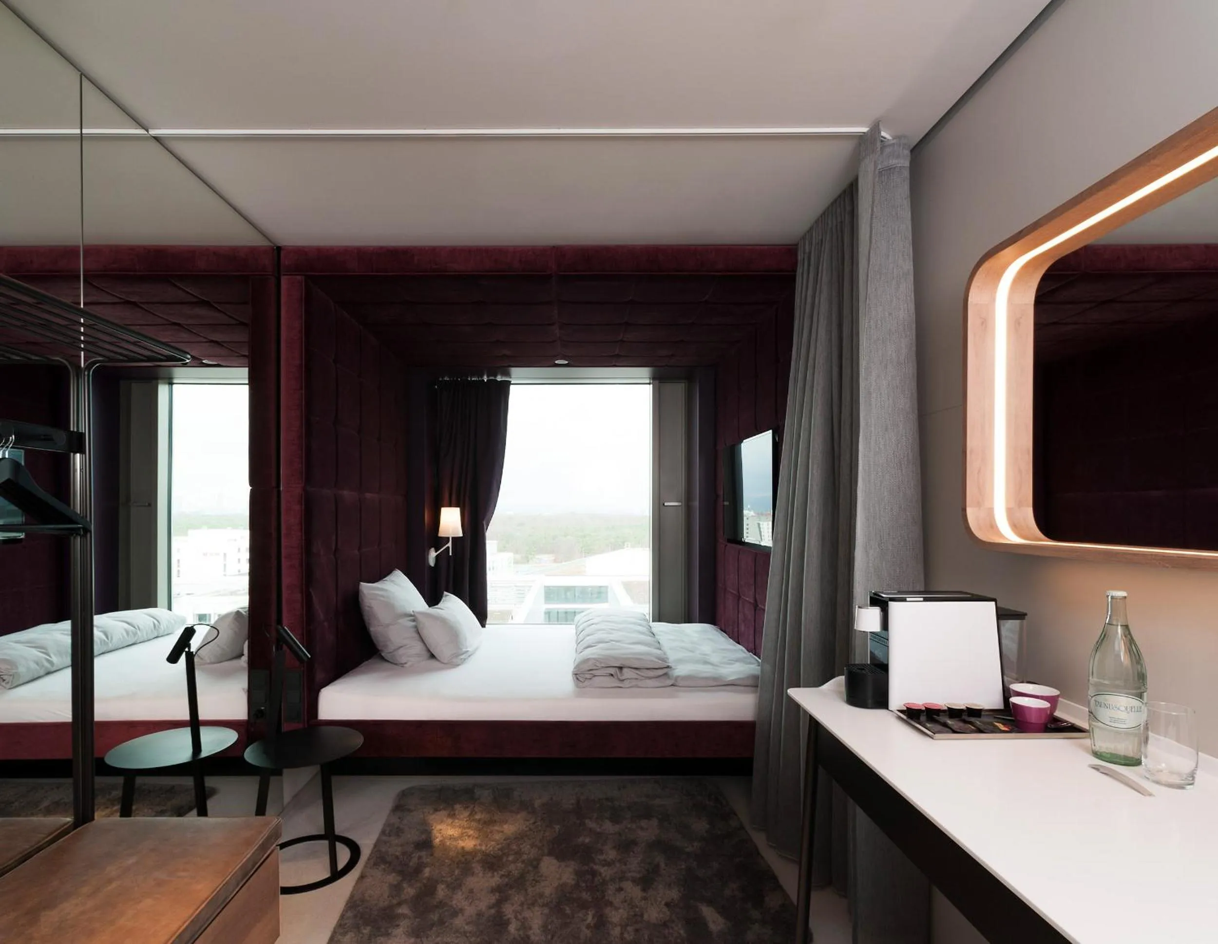 Bed in b'mine Hotel Frankfurt Airport