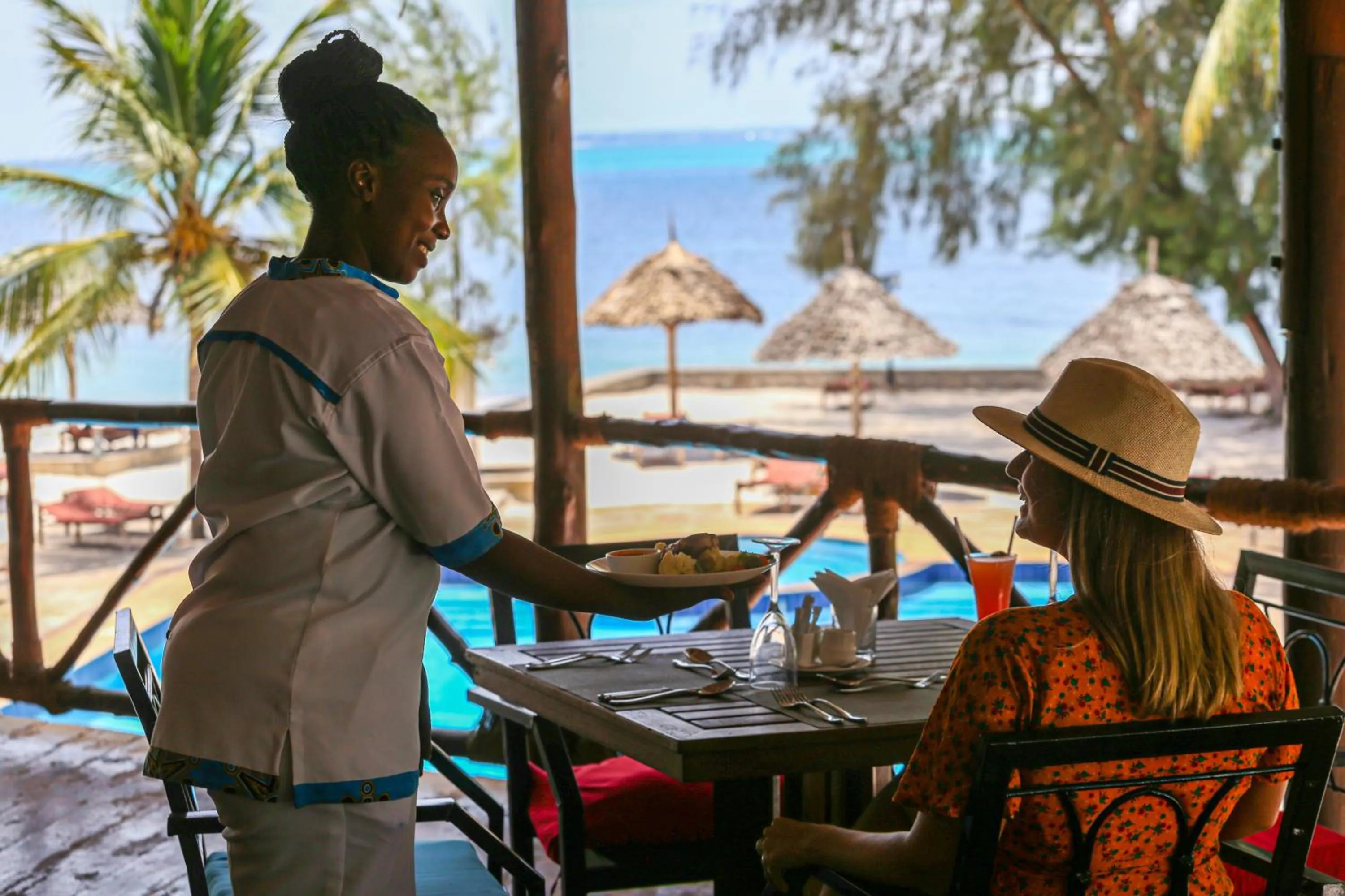 Restaurant/places to eat in Sansi Kae Beach Resort