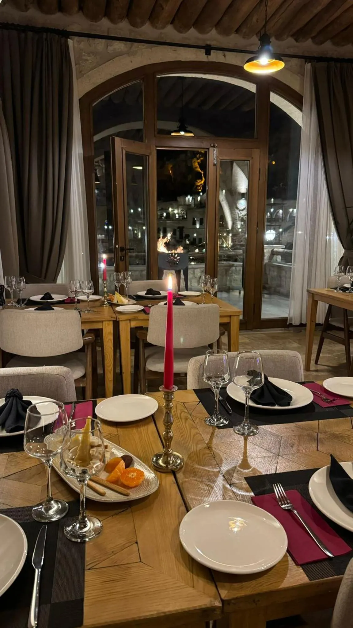 Restaurant/places to eat in Solem Cave Suites