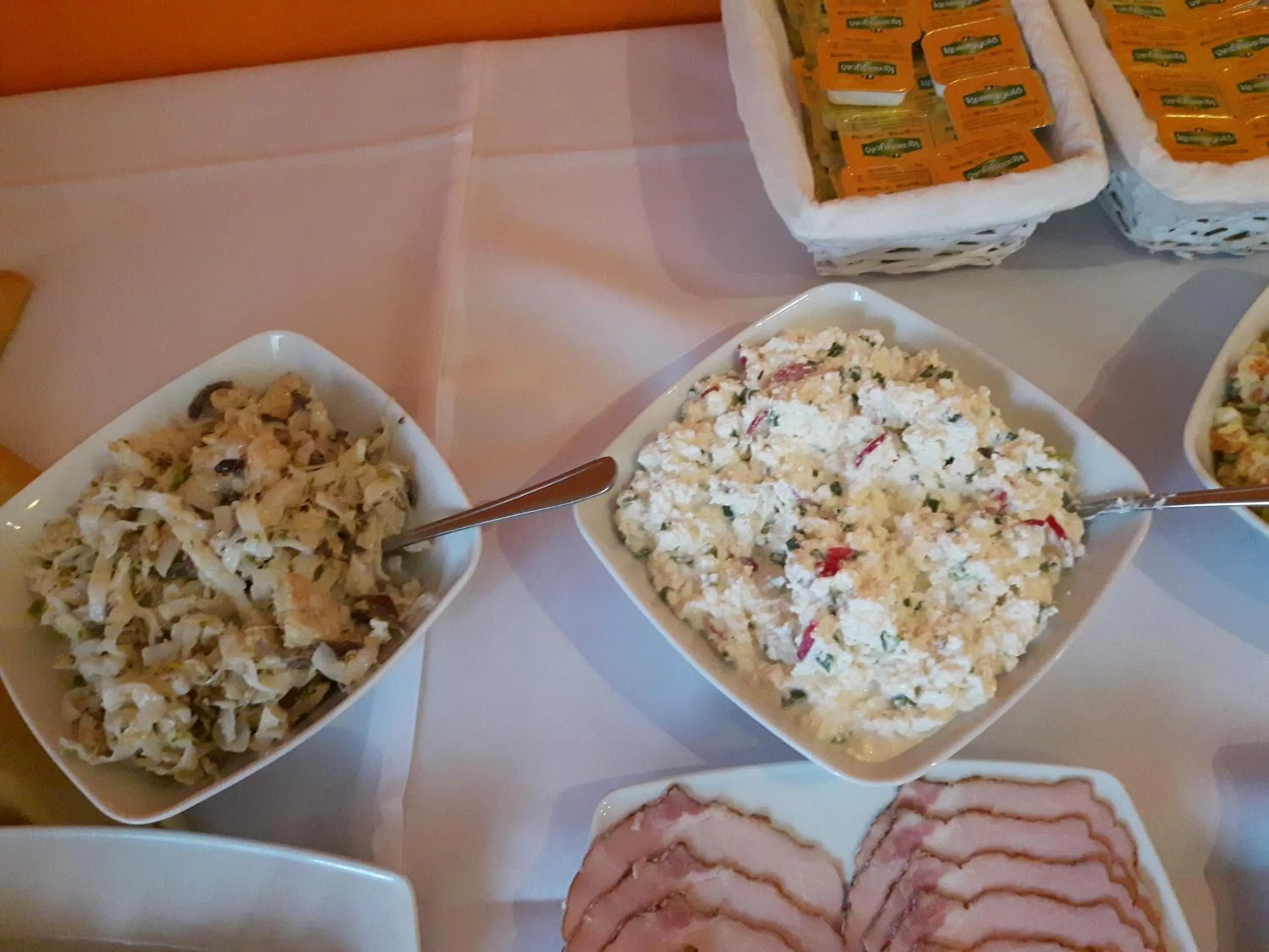 Food and drinks in Fotex