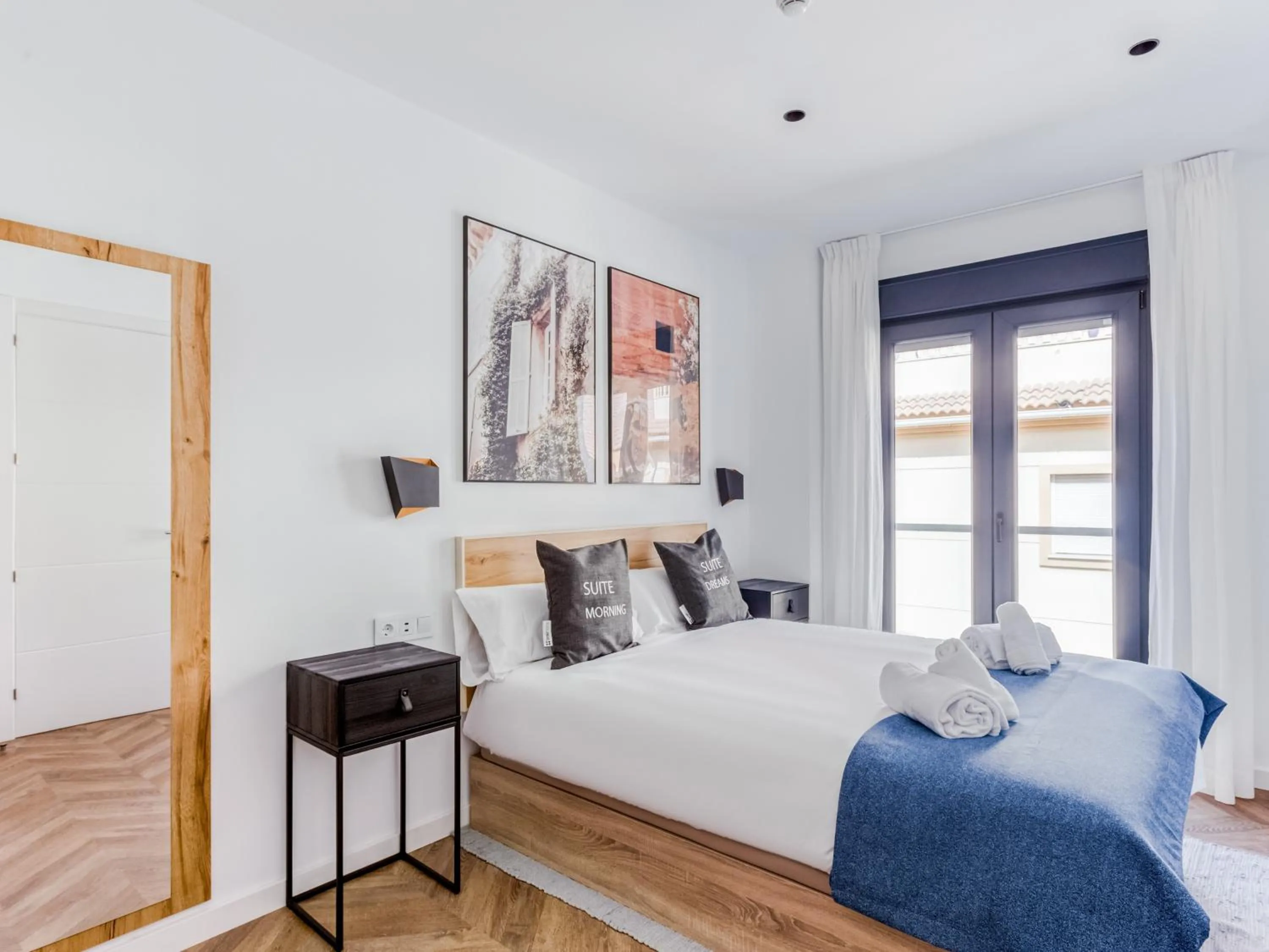 Bed in Limehome Málaga Calle Ancha del Carmen - Digital Access