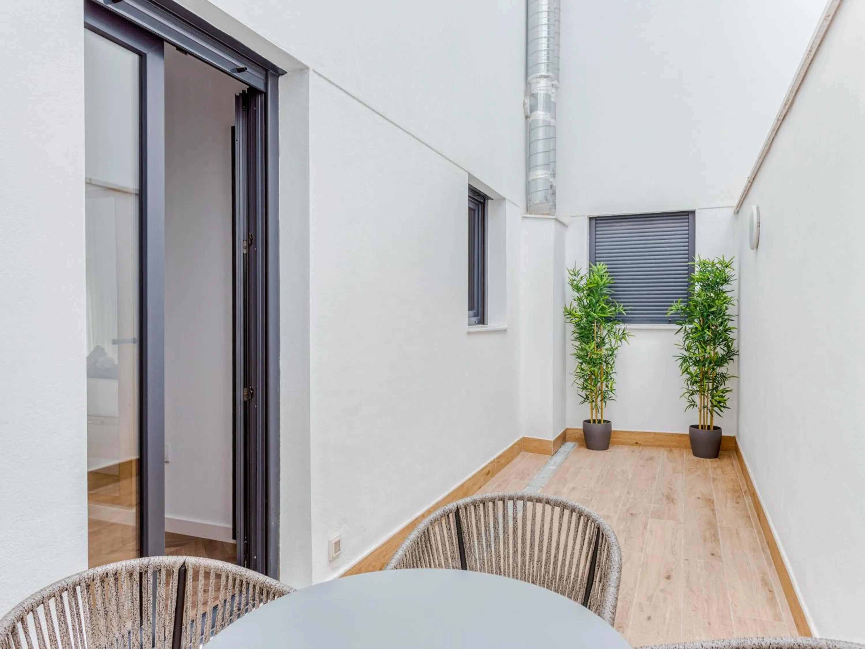 Balcony/Terrace in Limehome Málaga Calle Ancha del Carmen - Digital Access