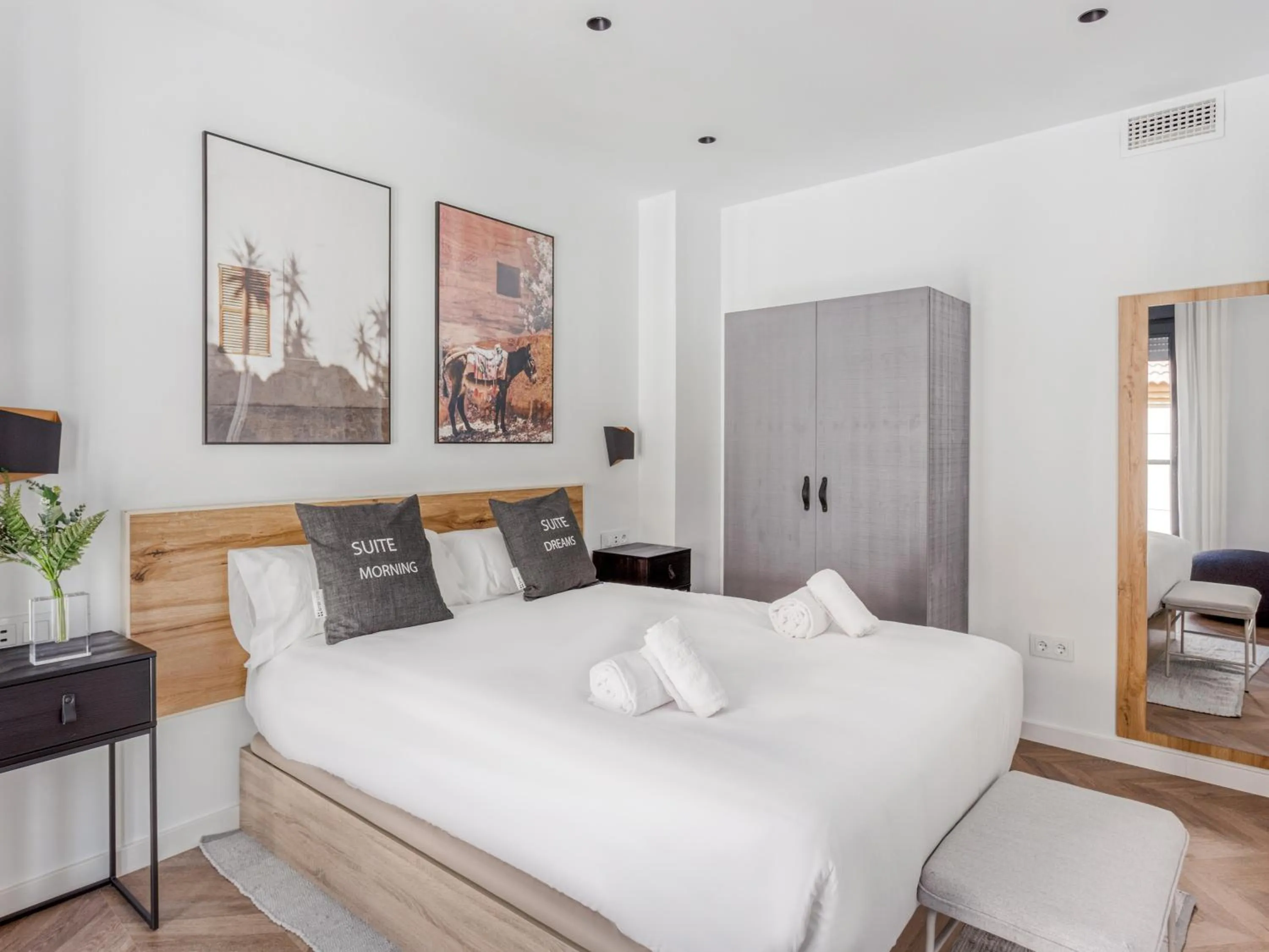 Bed in Limehome Málaga Calle Ancha del Carmen - Digital Access