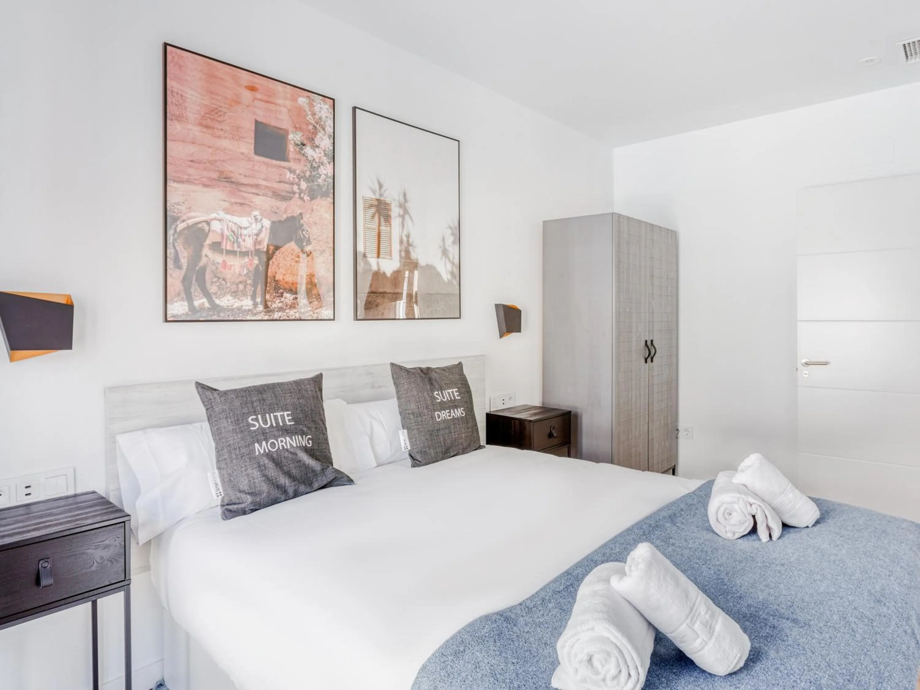 Bed in Limehome Málaga Calle Ancha del Carmen - Digital Access