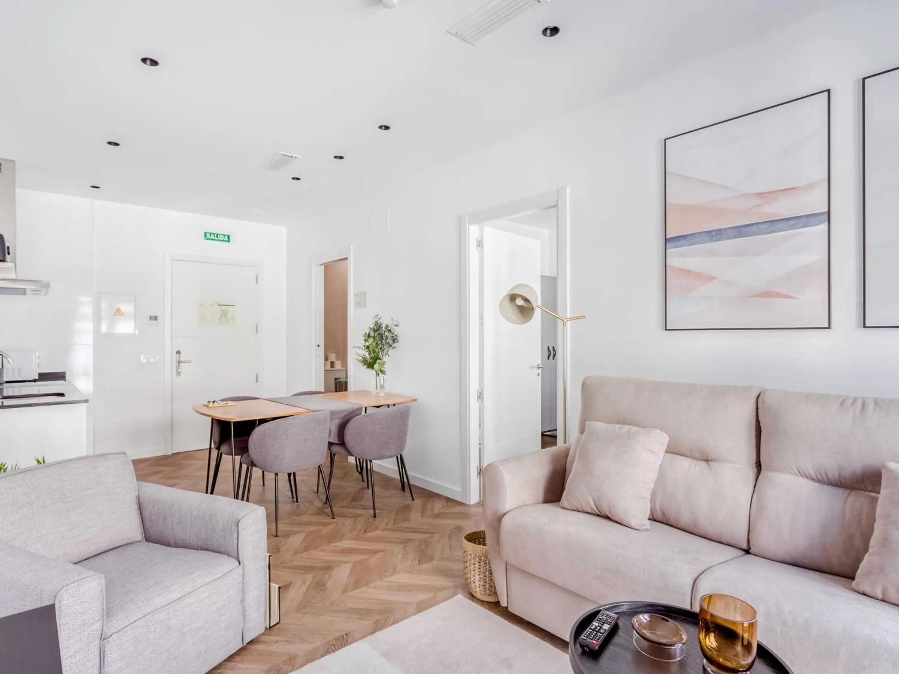Living room in Limehome Málaga Calle Ancha del Carmen - Digital Access