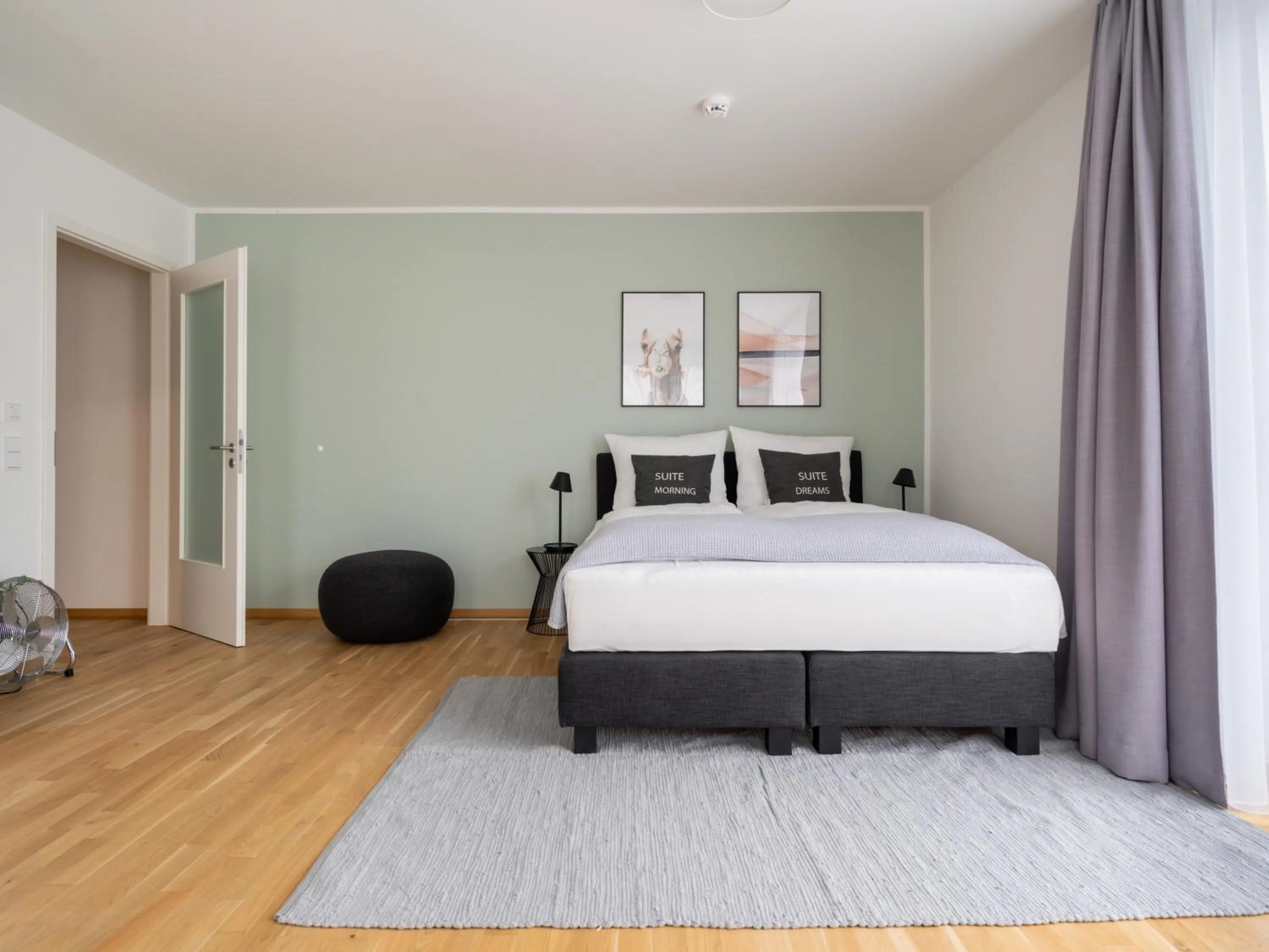 Bed in Limehome Dresden Wallstraße - Digital Access