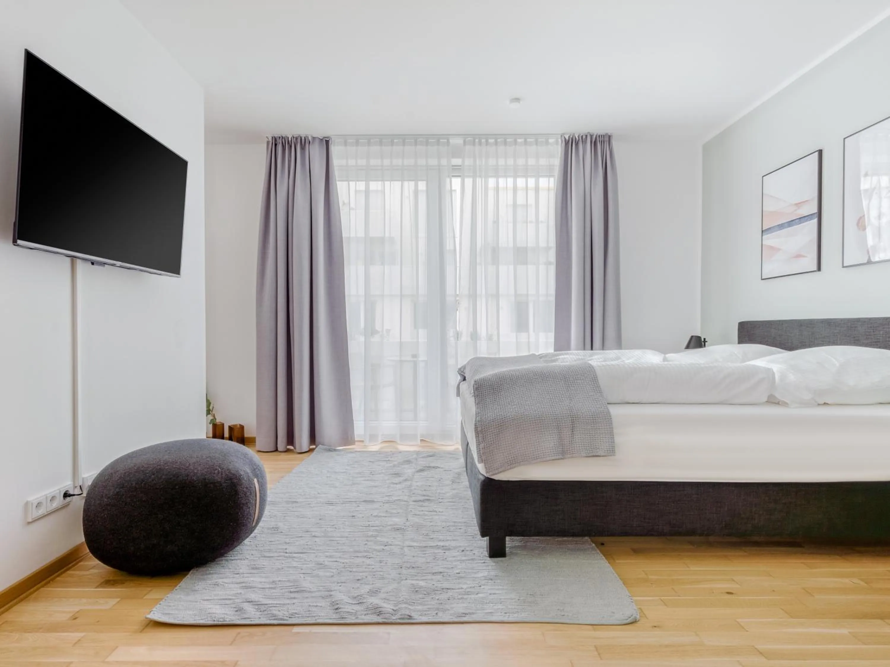 Bed in Limehome Dresden Wallstraße - Digital Access