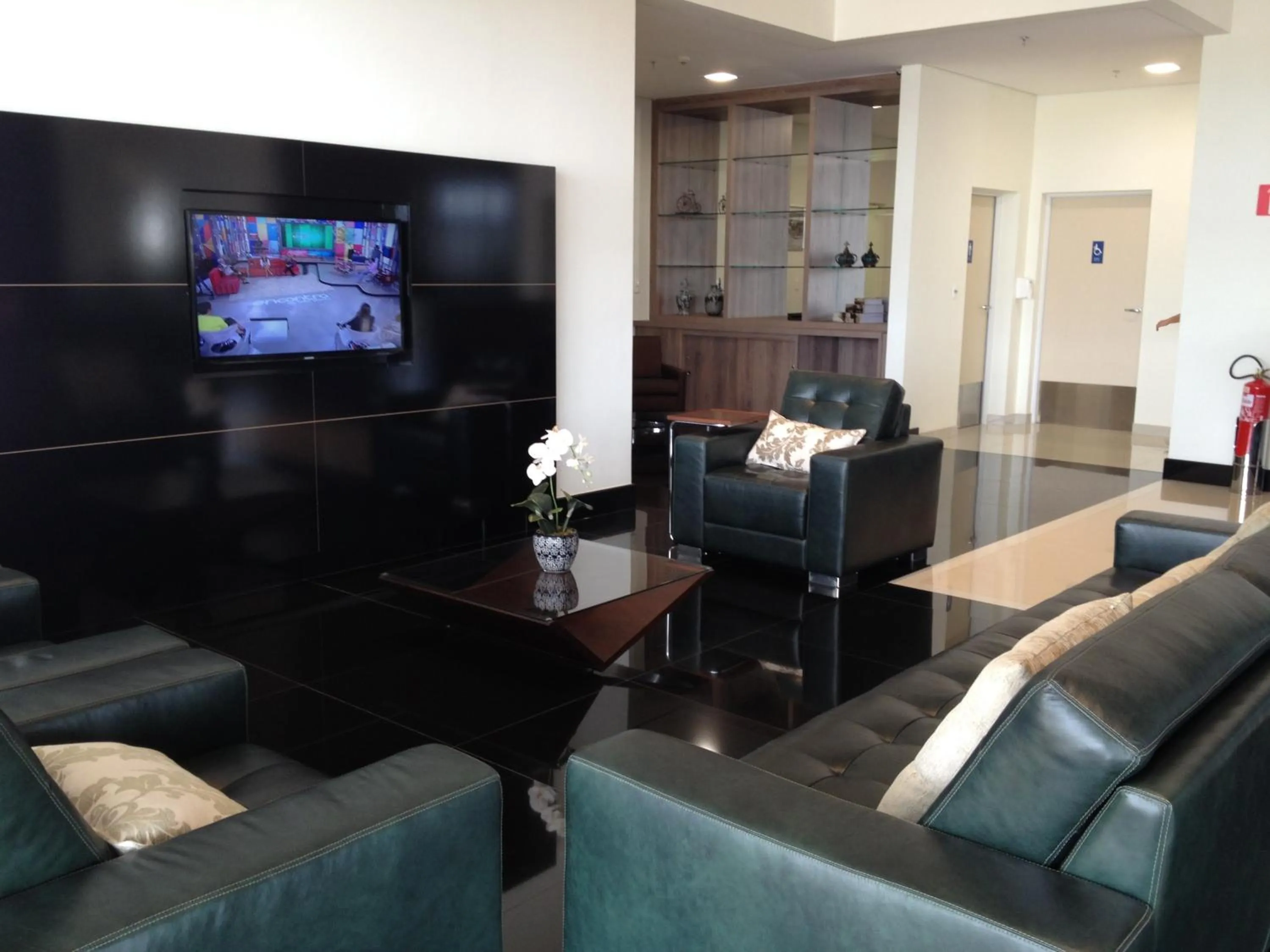 Living room in Porto Feliz Executive Hotel