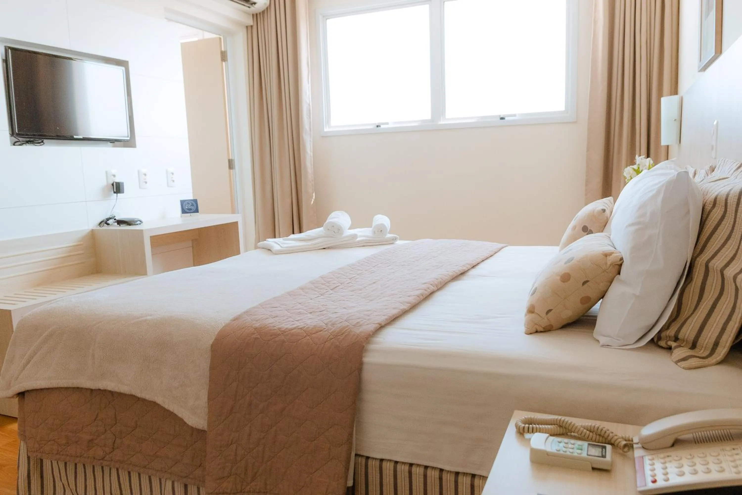 Bed in Porto Feliz Executive Hotel