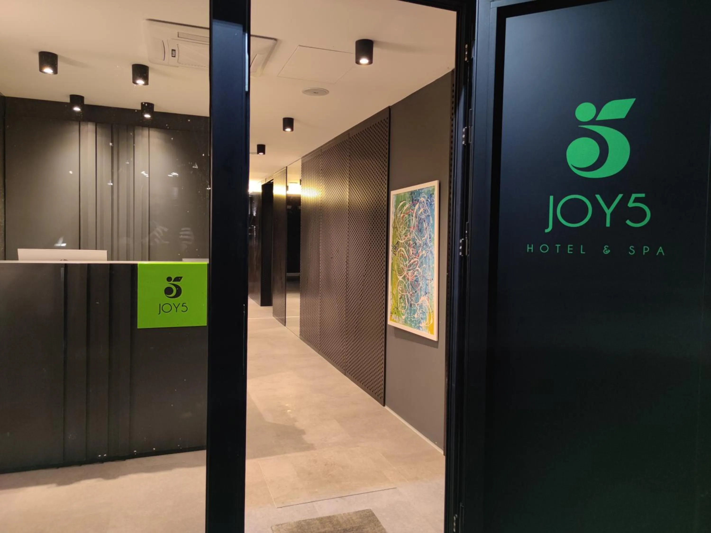 Lobby or reception in Joy 5 Hotel & SPA