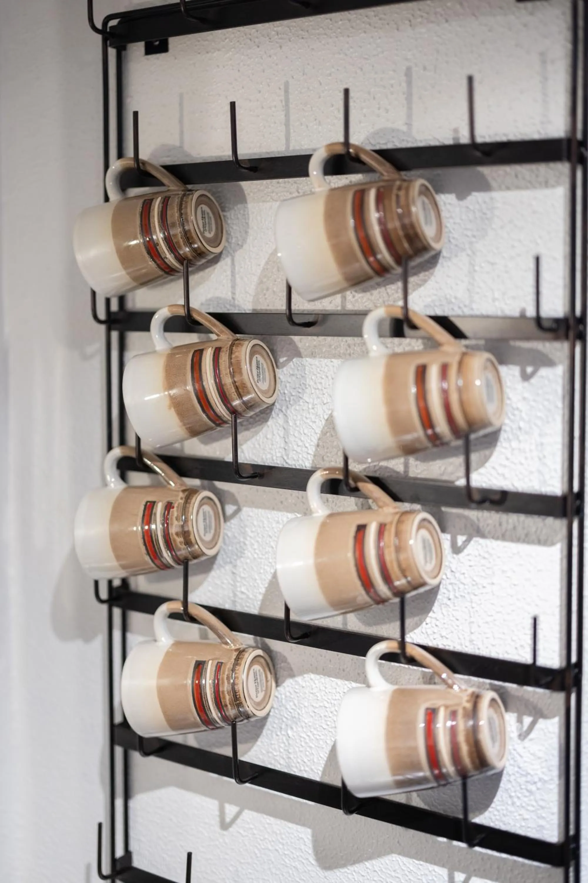 Georgetown Villas 1-1b Close to Cleveland Airport and the Rocky River Valley