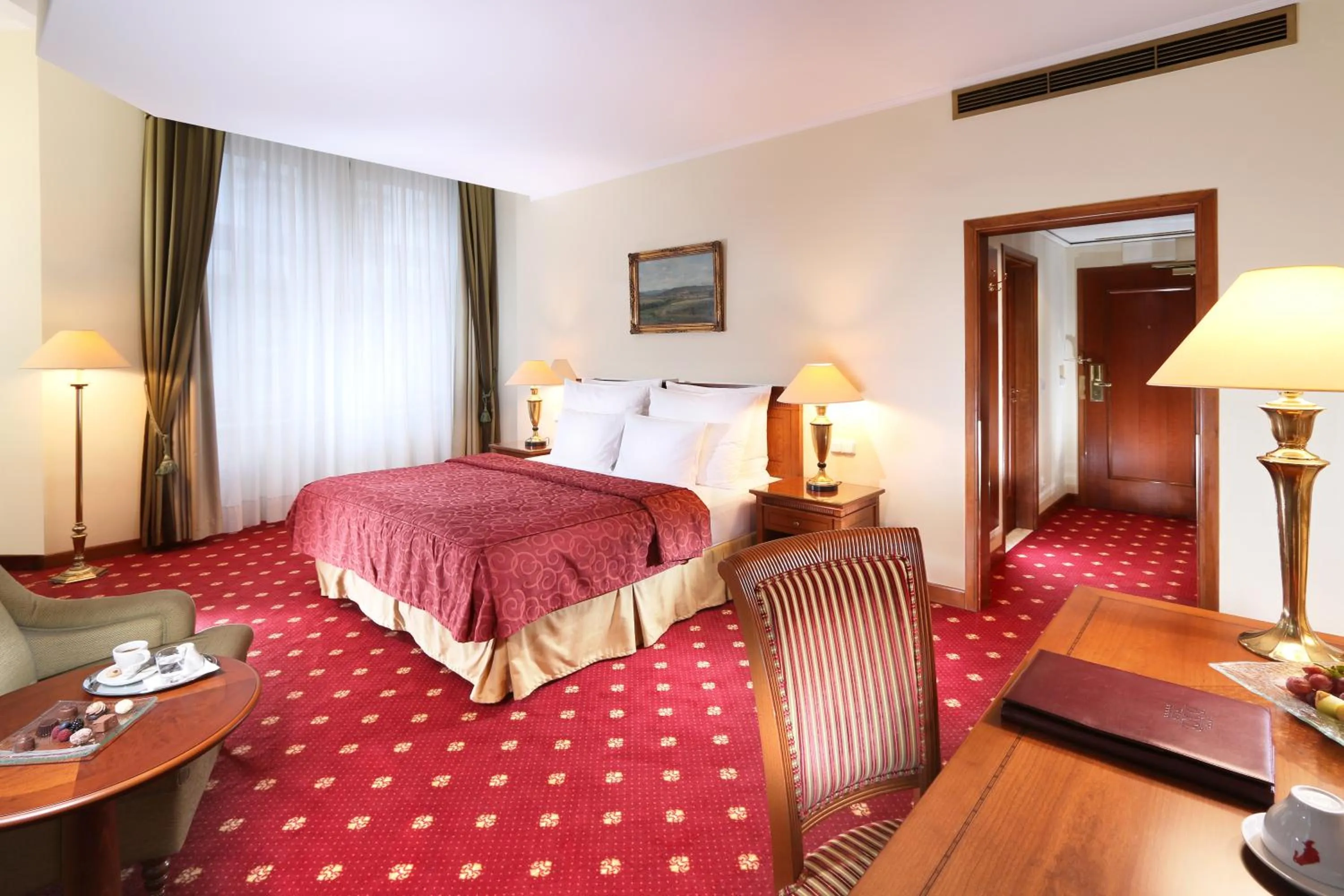 Photo of the whole room, Bed in Art Nouveau Palace Hotel