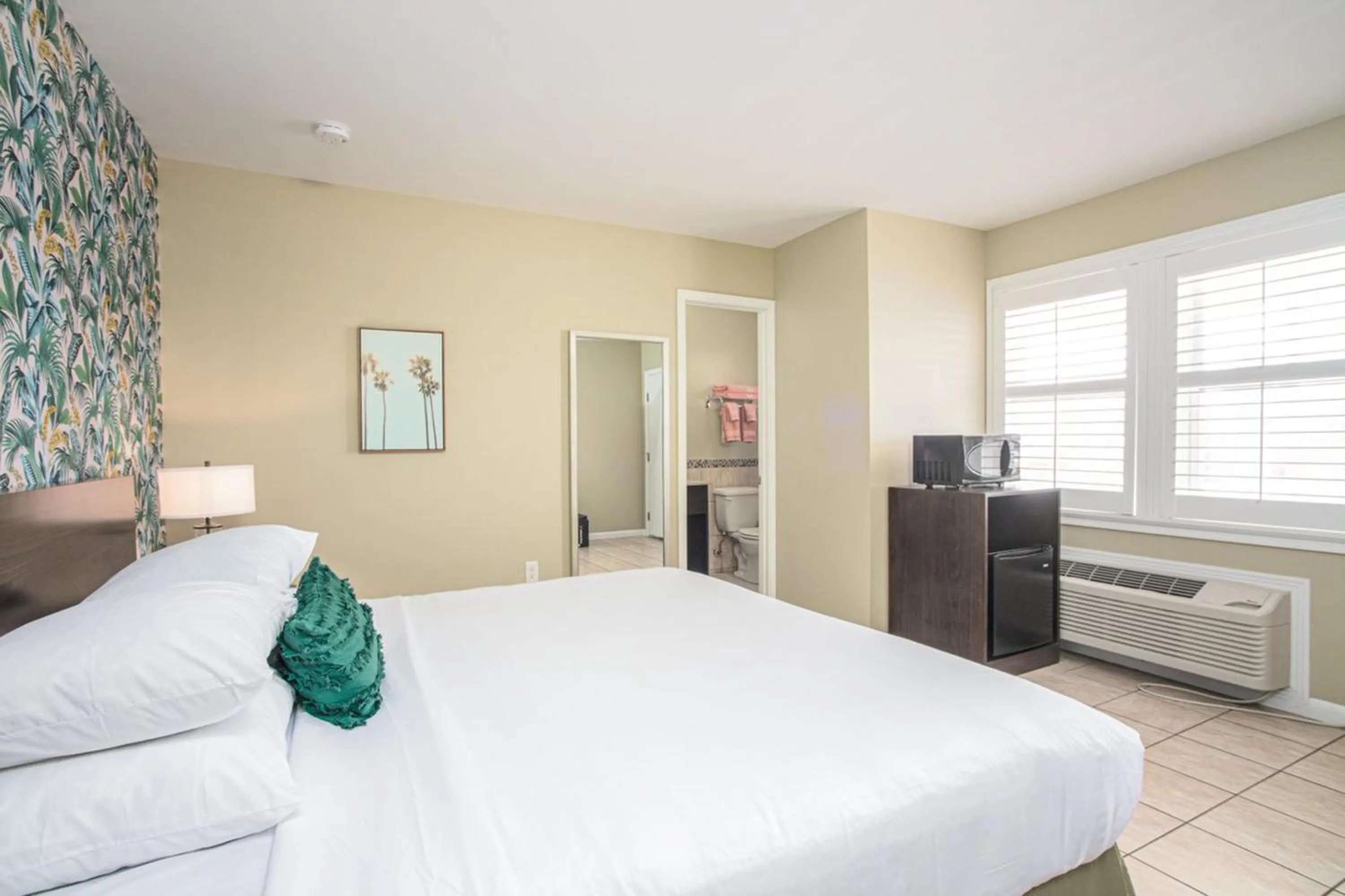 Bedroom, Bed in The Local - St. Augustine