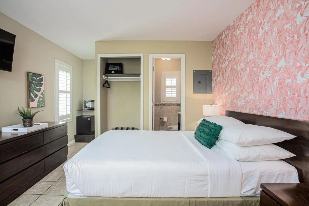 Bedroom, Bed in The Local - St. Augustine