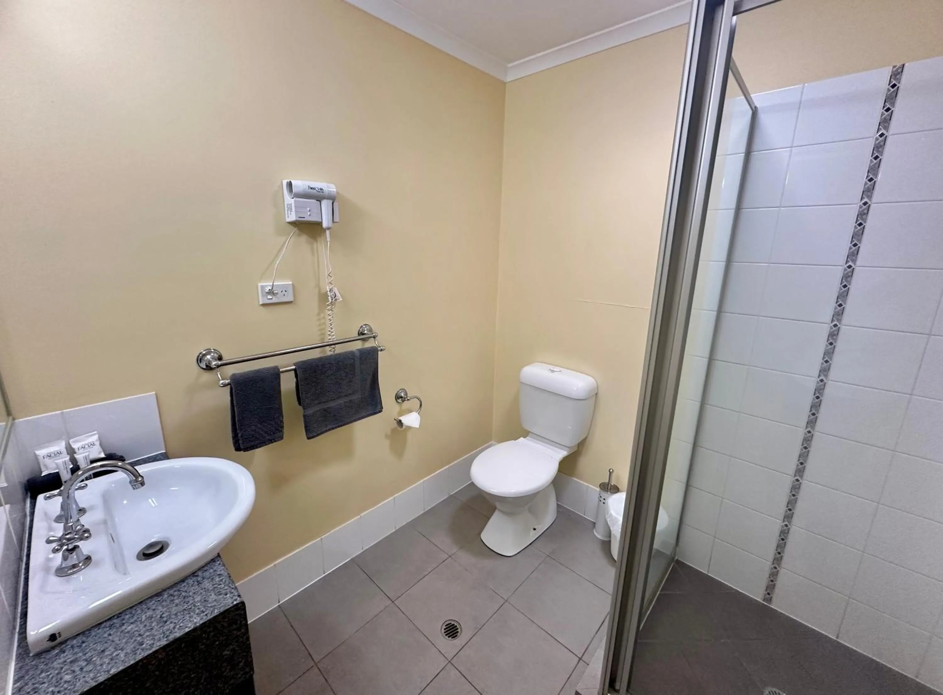 Bathroom in Moura Motel