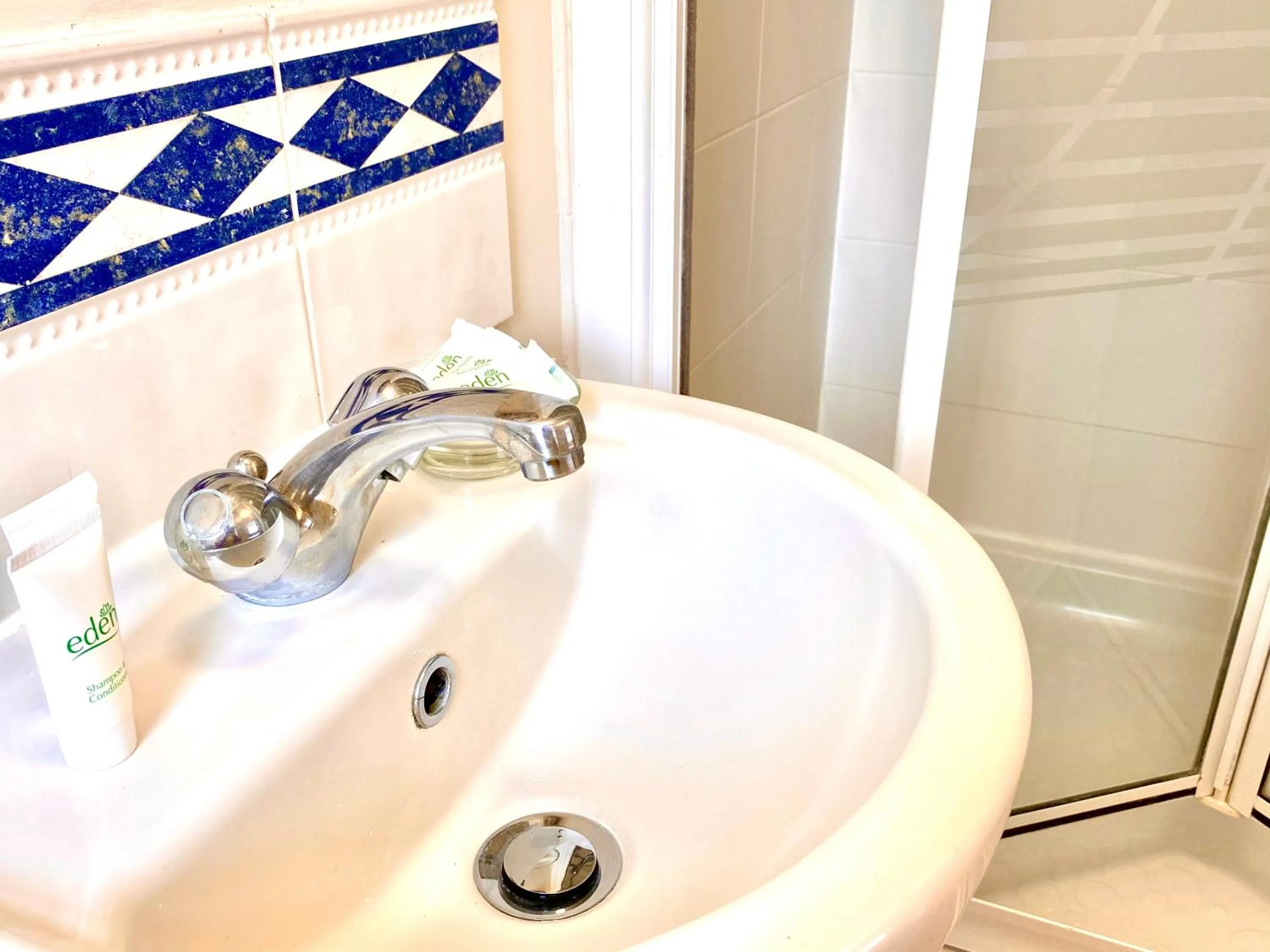 Bathroom in Aylesbury Contractor & Staycation Home