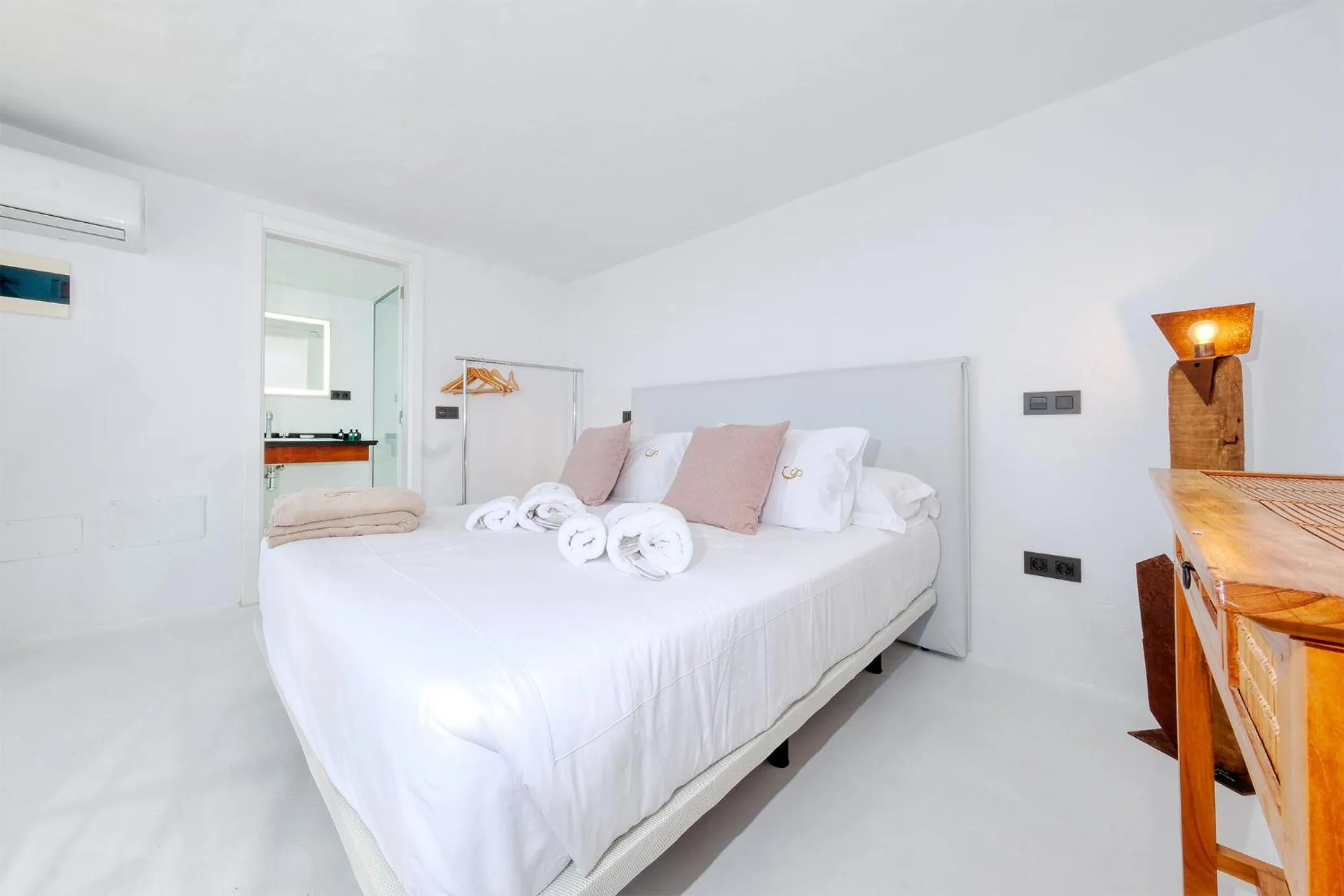 Bed in Casa Serena 10 Boutique- Adults Only-Breakfast Included