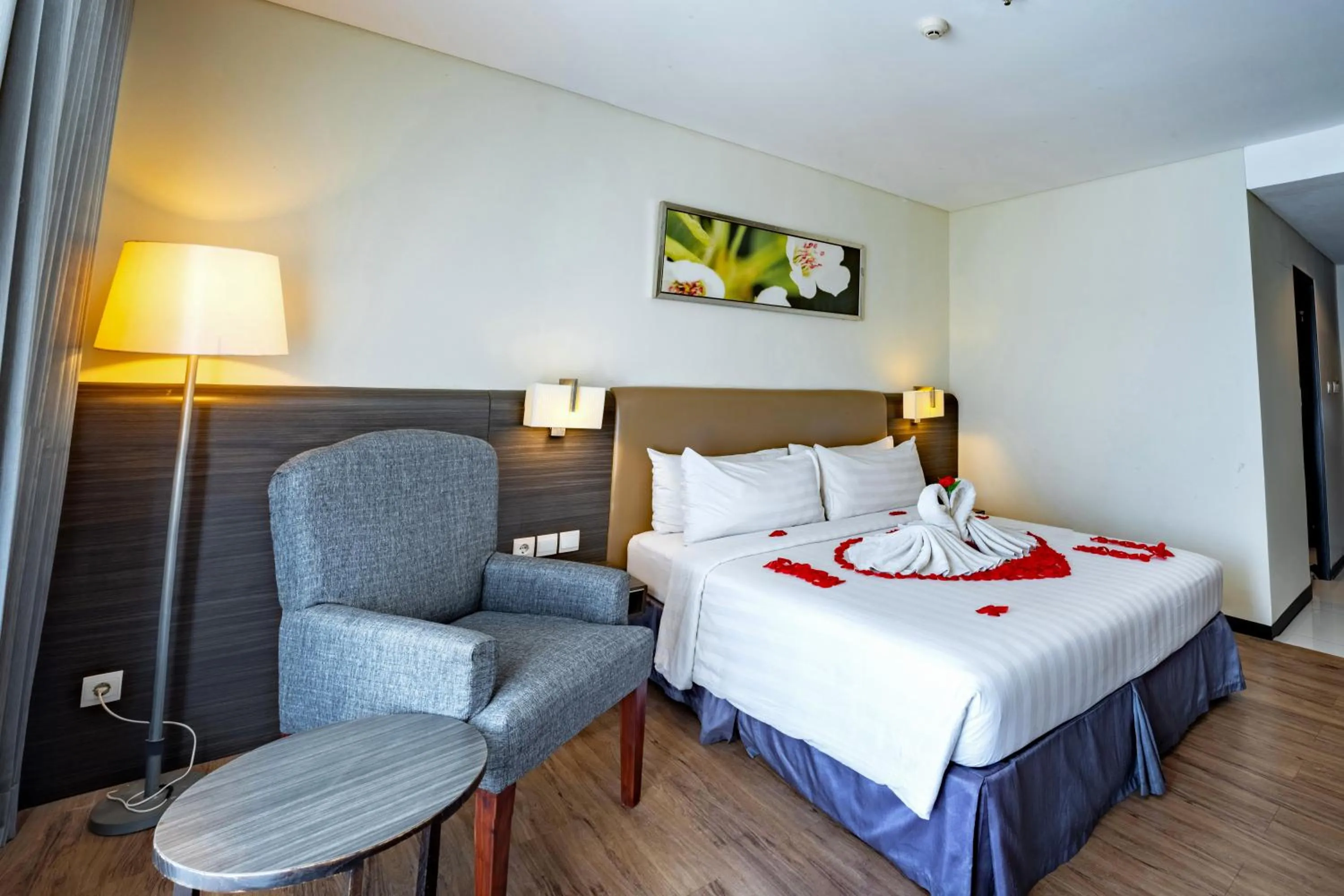 Bed in Estrella Hotel & Conference