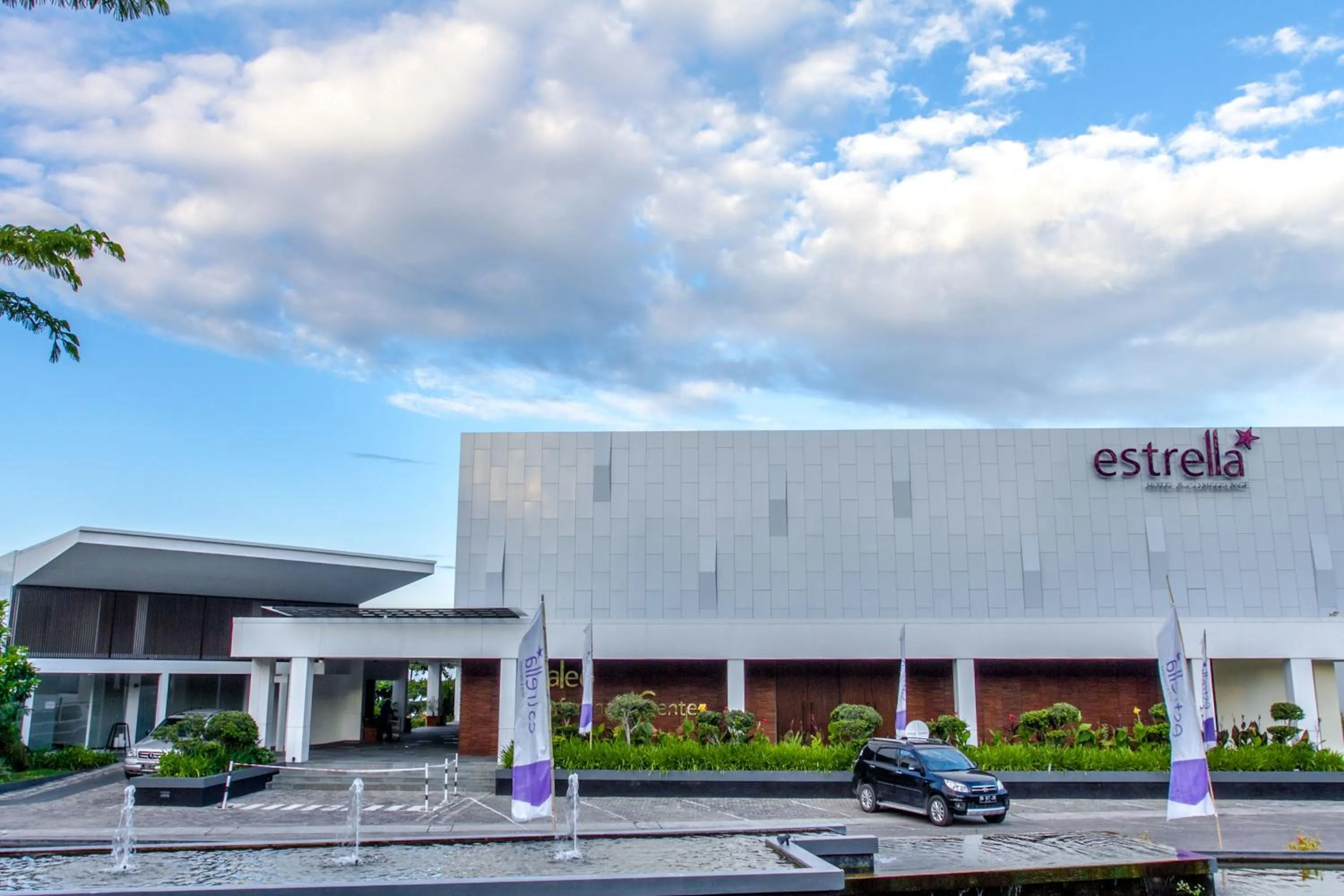 Property building in Estrella Hotel & Conference