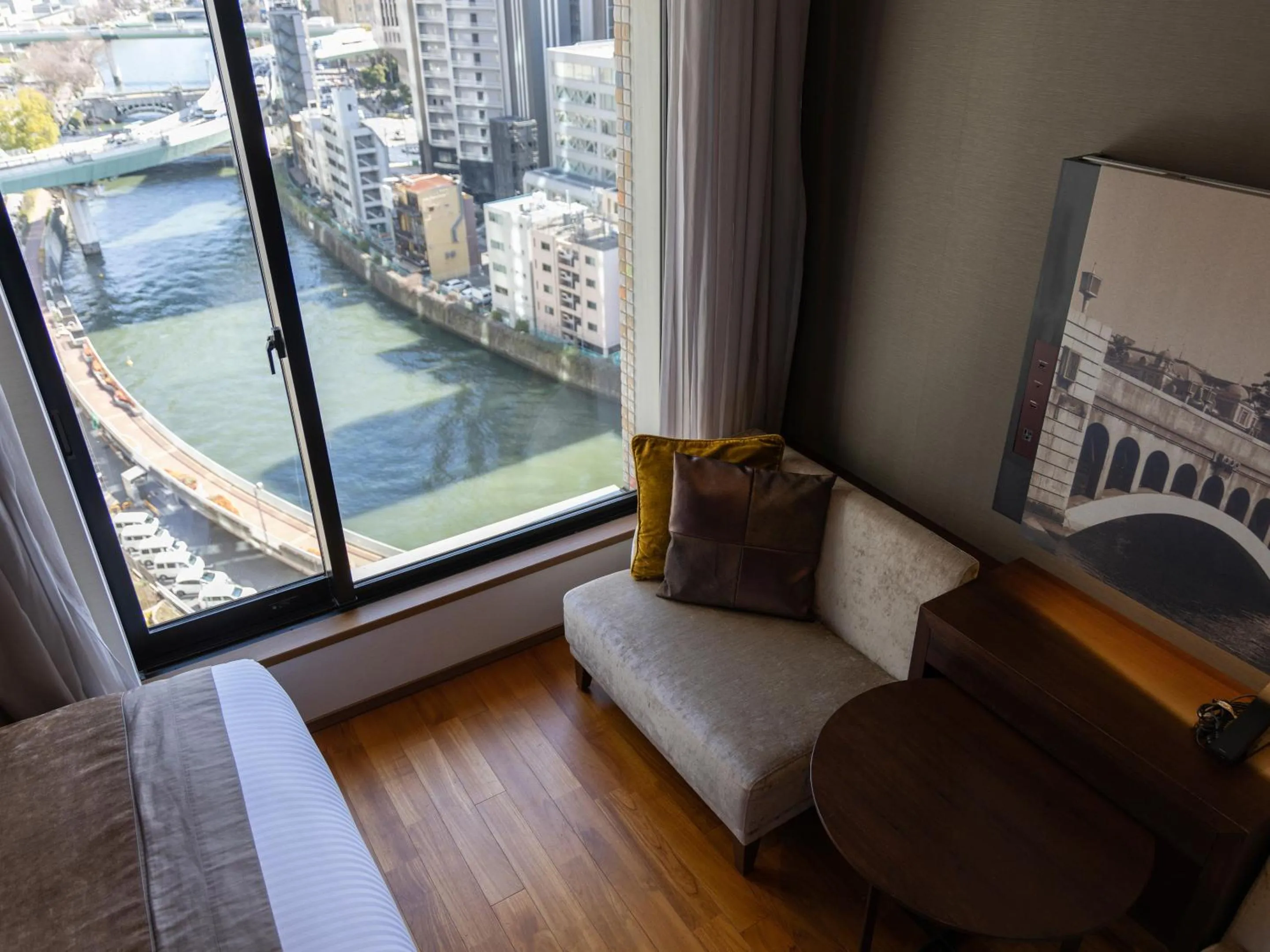 Photo of the whole room in Mitsui Garden Hotel Osaka Premier