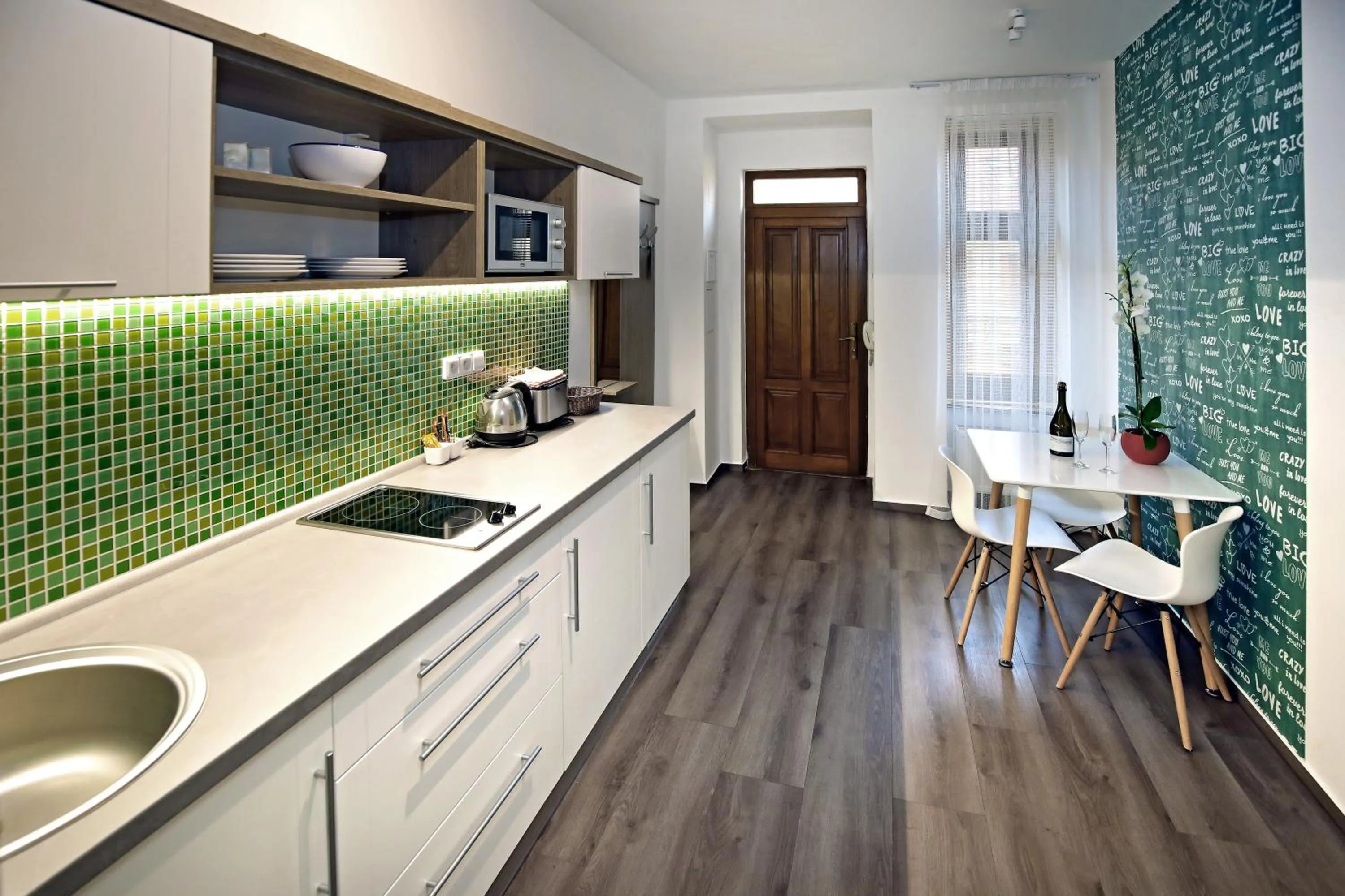 Coffee/tea facilities in Anděl Apartments Praha